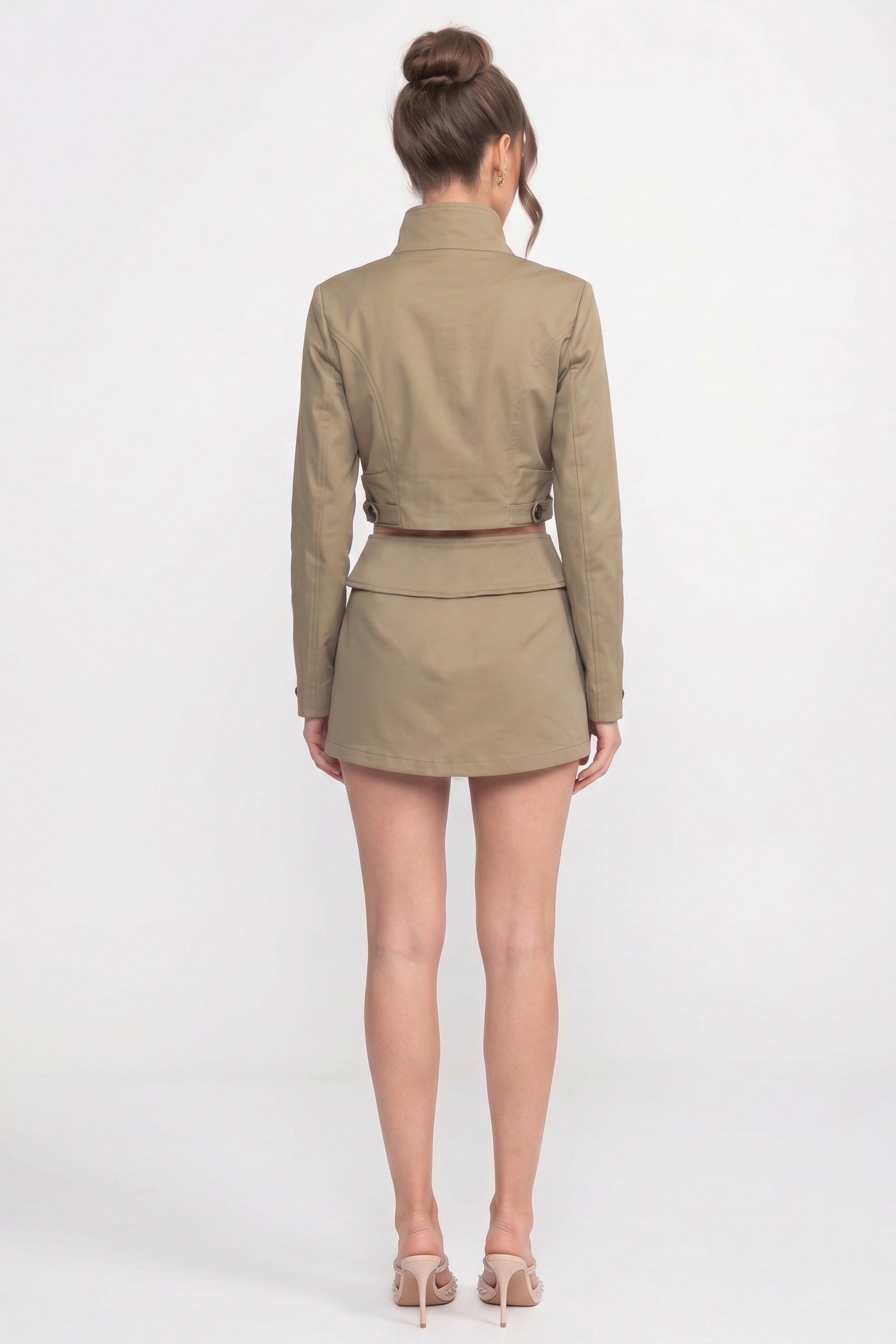 Doppelreihiges, verkürztes Jacken- und Minirock-Co-Ord-Set – Khaki 