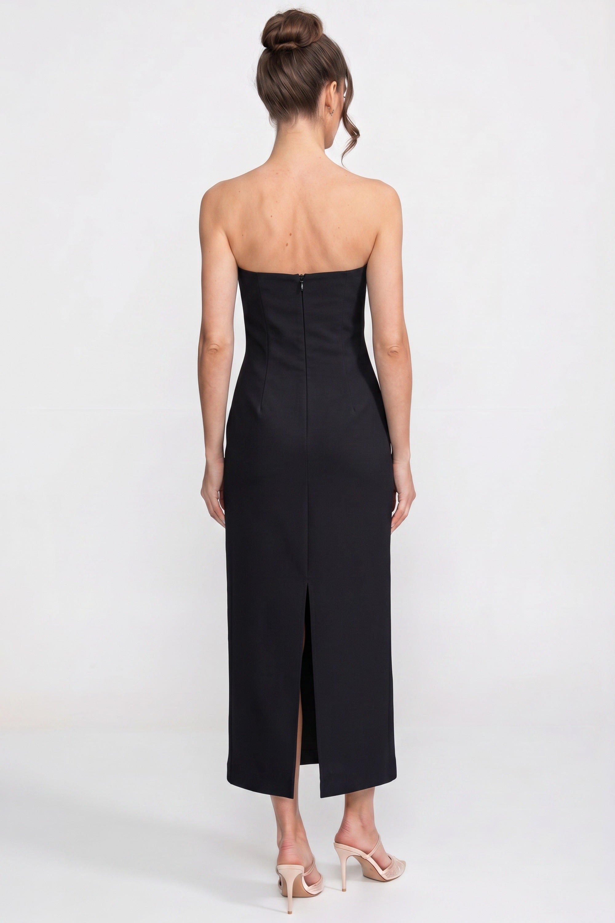 Schulterloses Maxikleid mit Blumenprint und Column-Silhouette – Schwarz 
