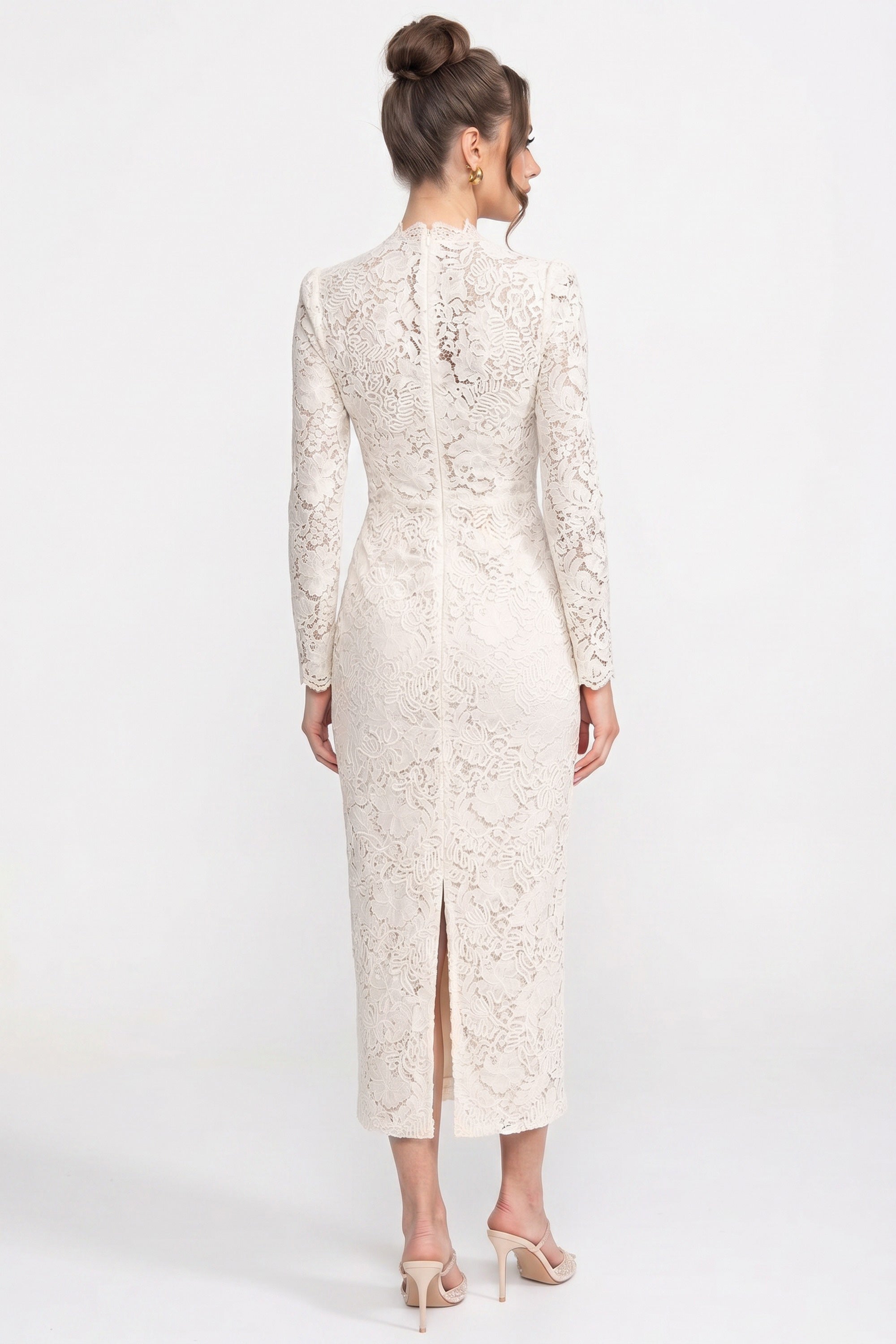 Spitzen-Midikleid mit Kristall-V-Ausschnitt und Drapierungsdetail vorne – Weiß 