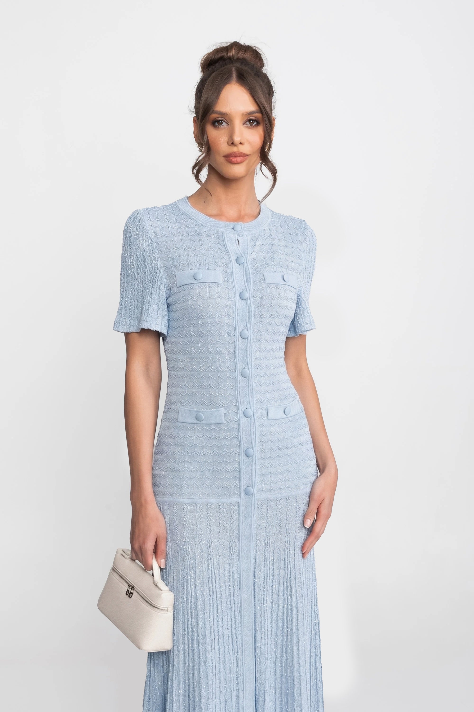 Midi-Kleid mit kurzen Ärmeln und schimmernder Stricktextur - Light Blue 