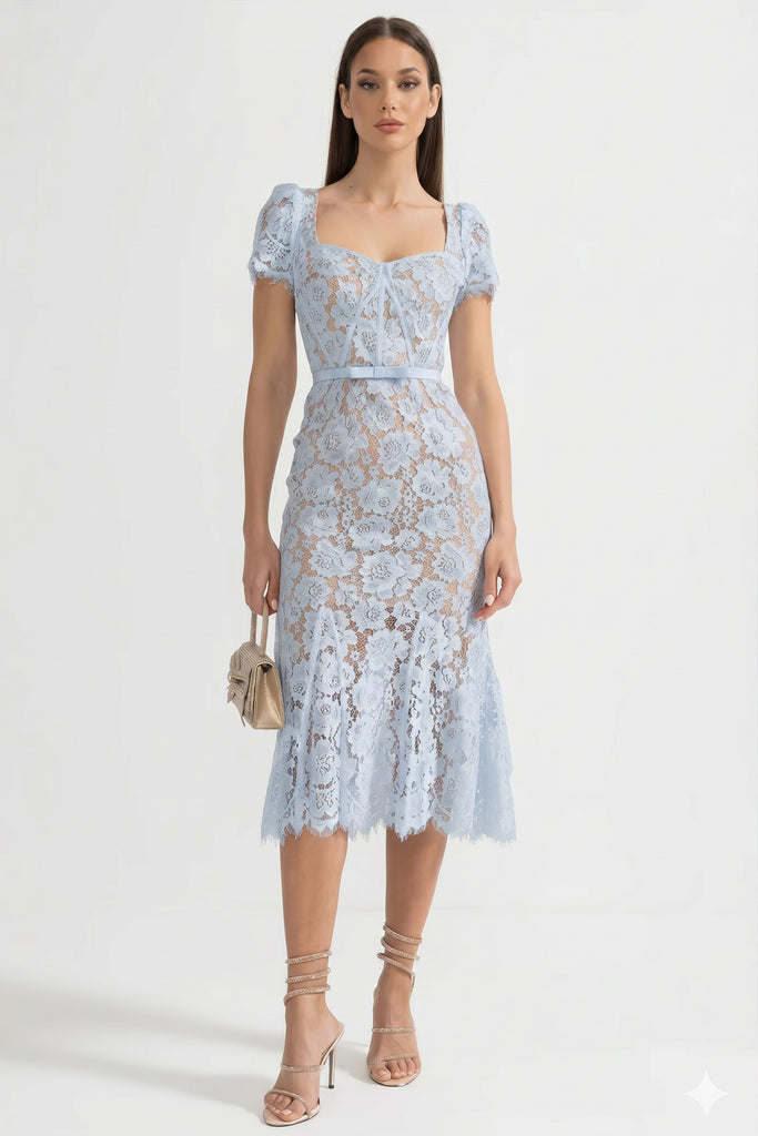 Kurzärmeliges Spitzenkleid mit zartem, passendem Taillengürtel – Blau 