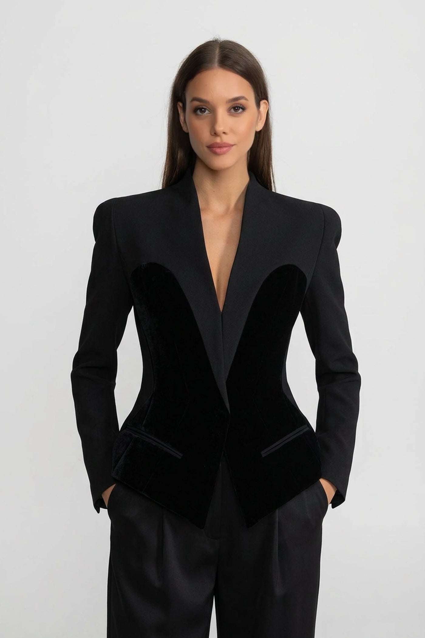 Maßgeschneiderter Blazer mit langen Ärmeln und samtigen Korsett-Style-Paneelen – Schwarz 