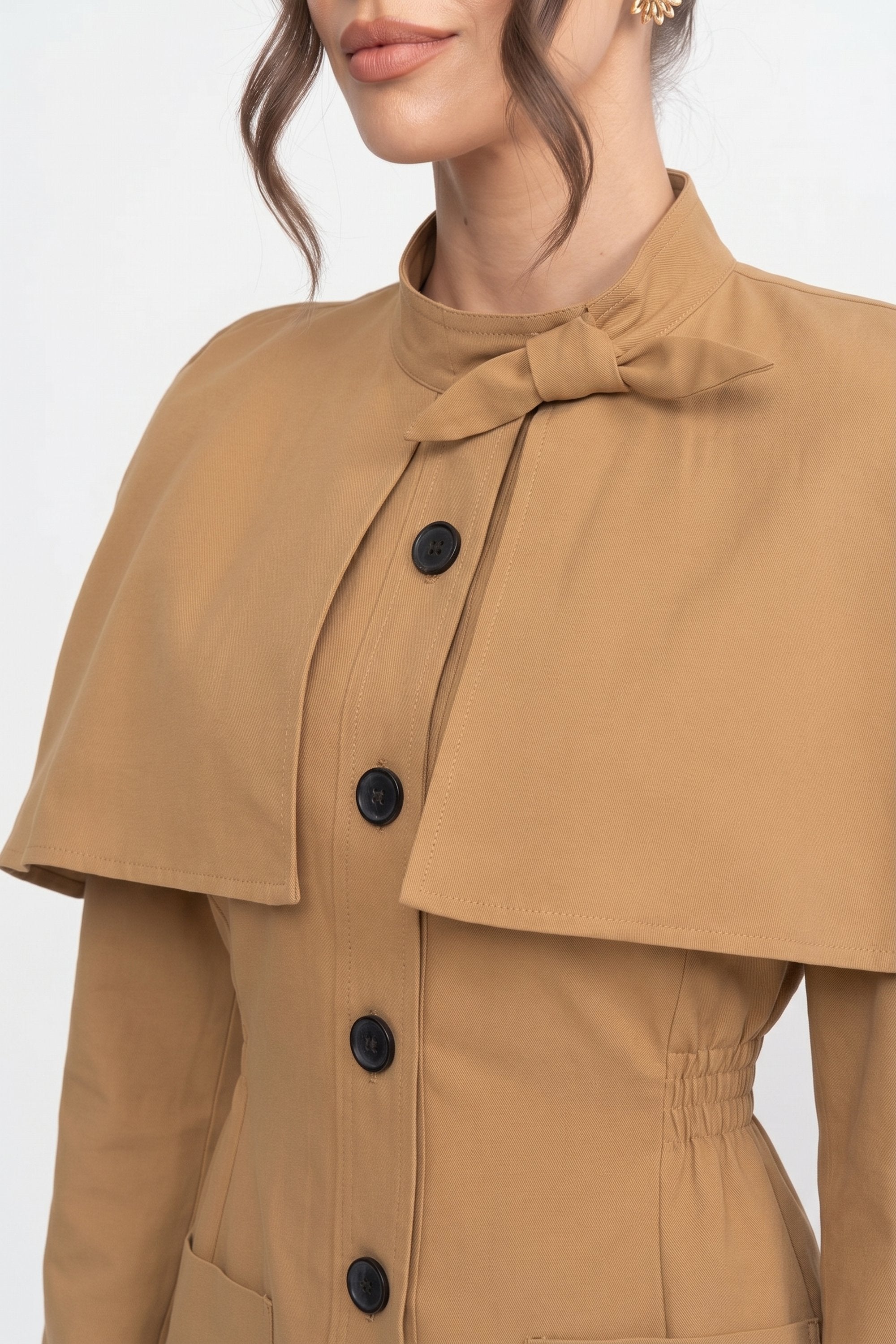 Knopfleisten-Mantelkleid mit strukturierter Cape-Überlage - Khaki 