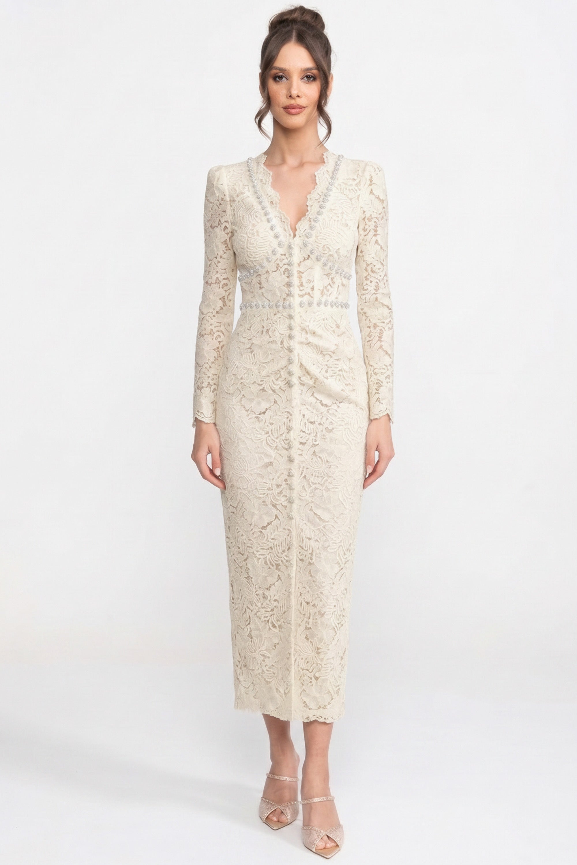 Spitzen-Midikleid mit Kristall-V-Ausschnitt und Drapierungsdetail vorne – Weiß 