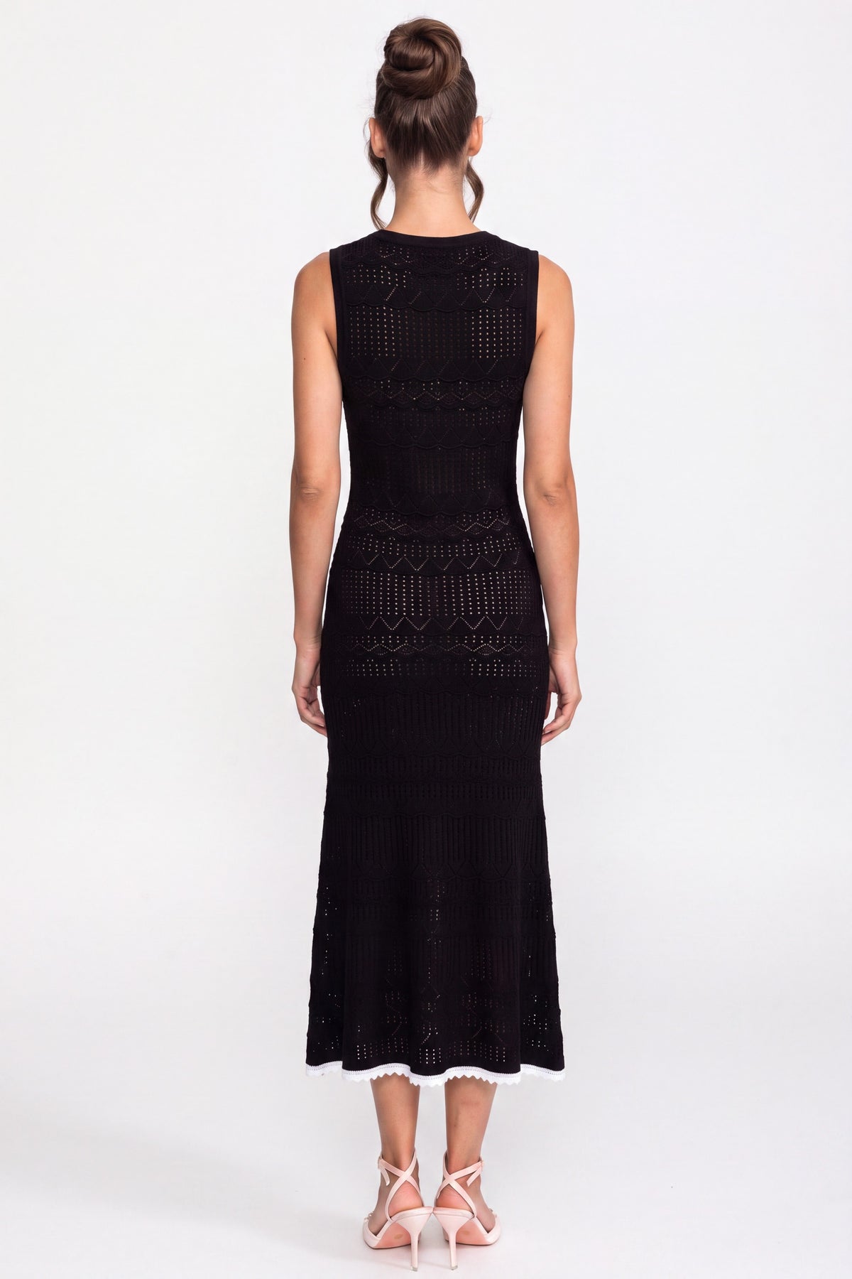 Crochet-Strick-Midikleid mit schwarzer Einfassung und Schleife - Schwarz 