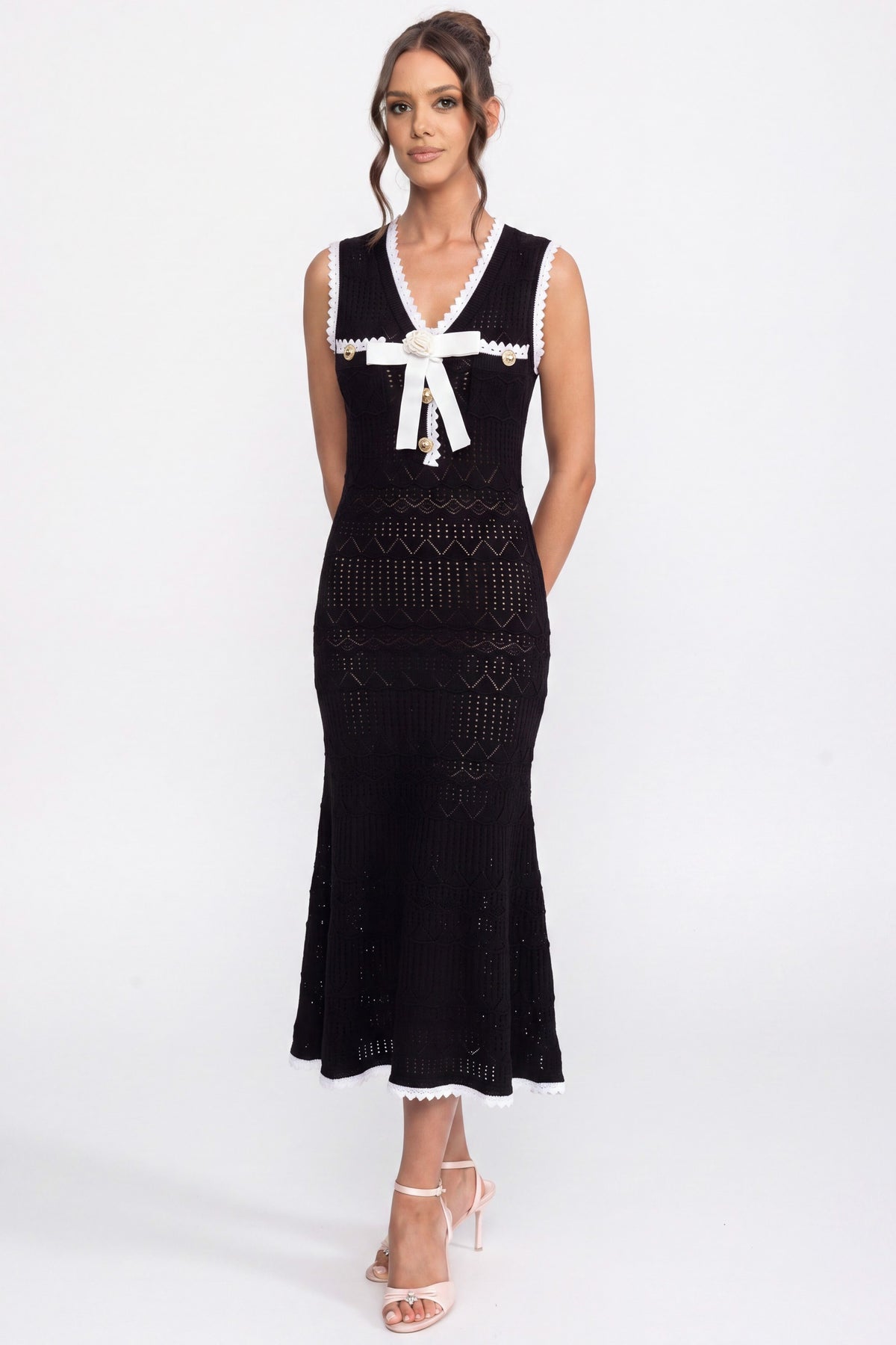 Crochet-Strick-Midikleid mit schwarzer Einfassung und Schleife - Schwarz 