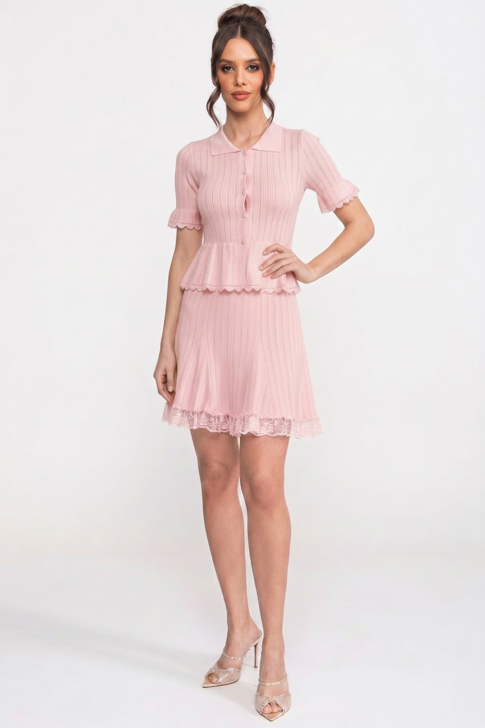 Strick-Minikleid mit Peter-Pan-Kragen und Peplum mit Spitzenabschluss - Pink 