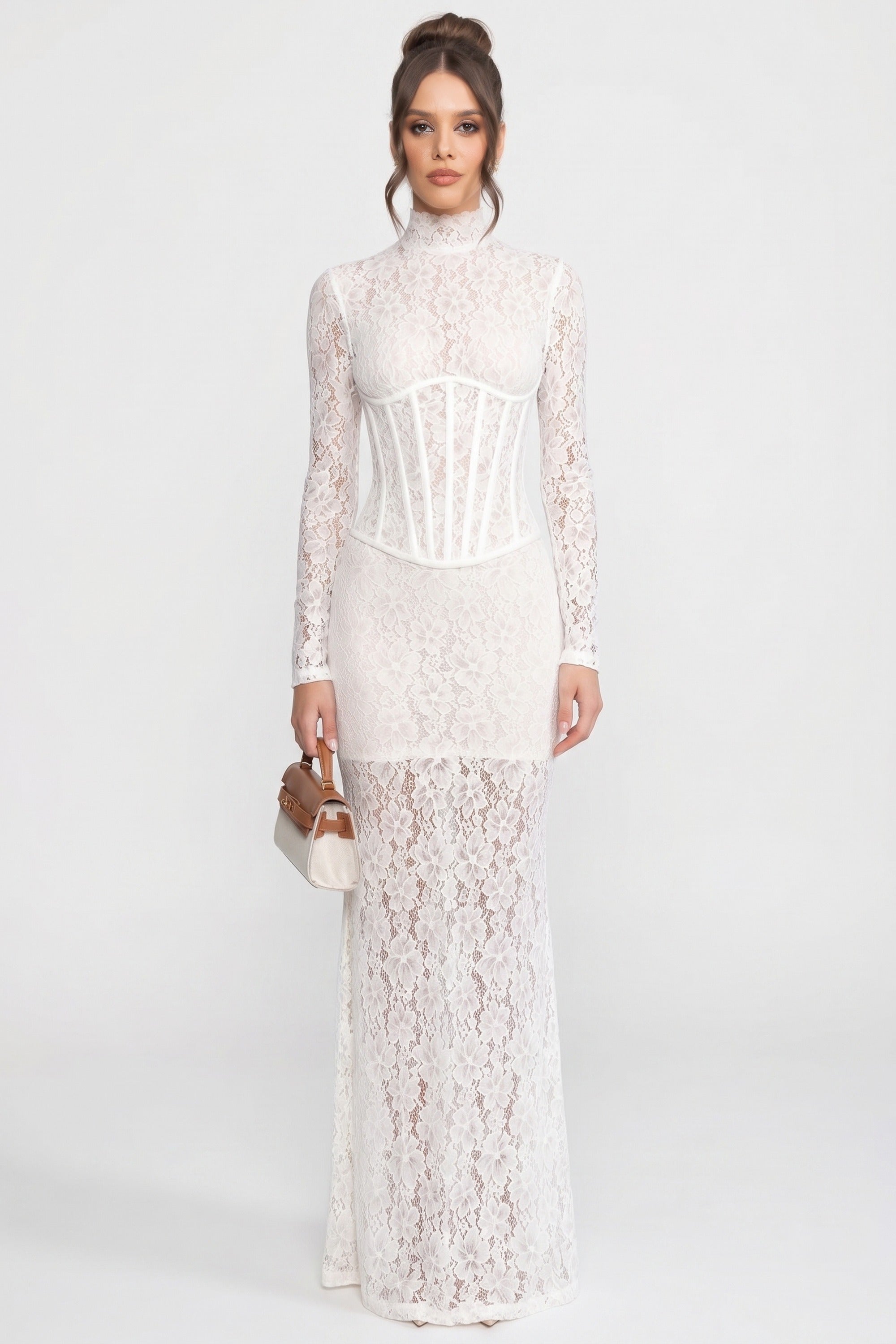 Langes Spitzen-Maxikleid mit hohem Kragen und langen Ärmeln in Column-Silhouette - Weiß 