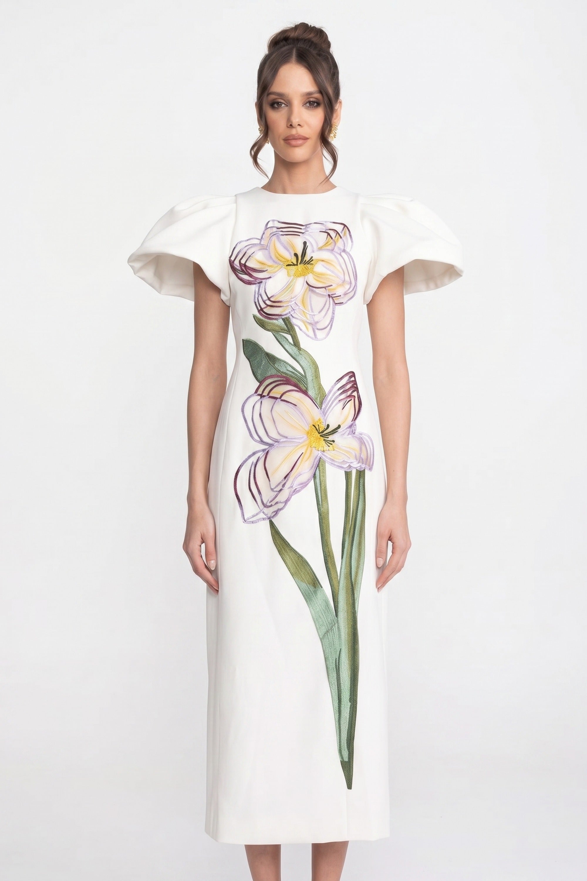 Strukturiertes Maxikleid mit Schulterpartie und 3D-Iris-Blütenapplikation - Weiß 