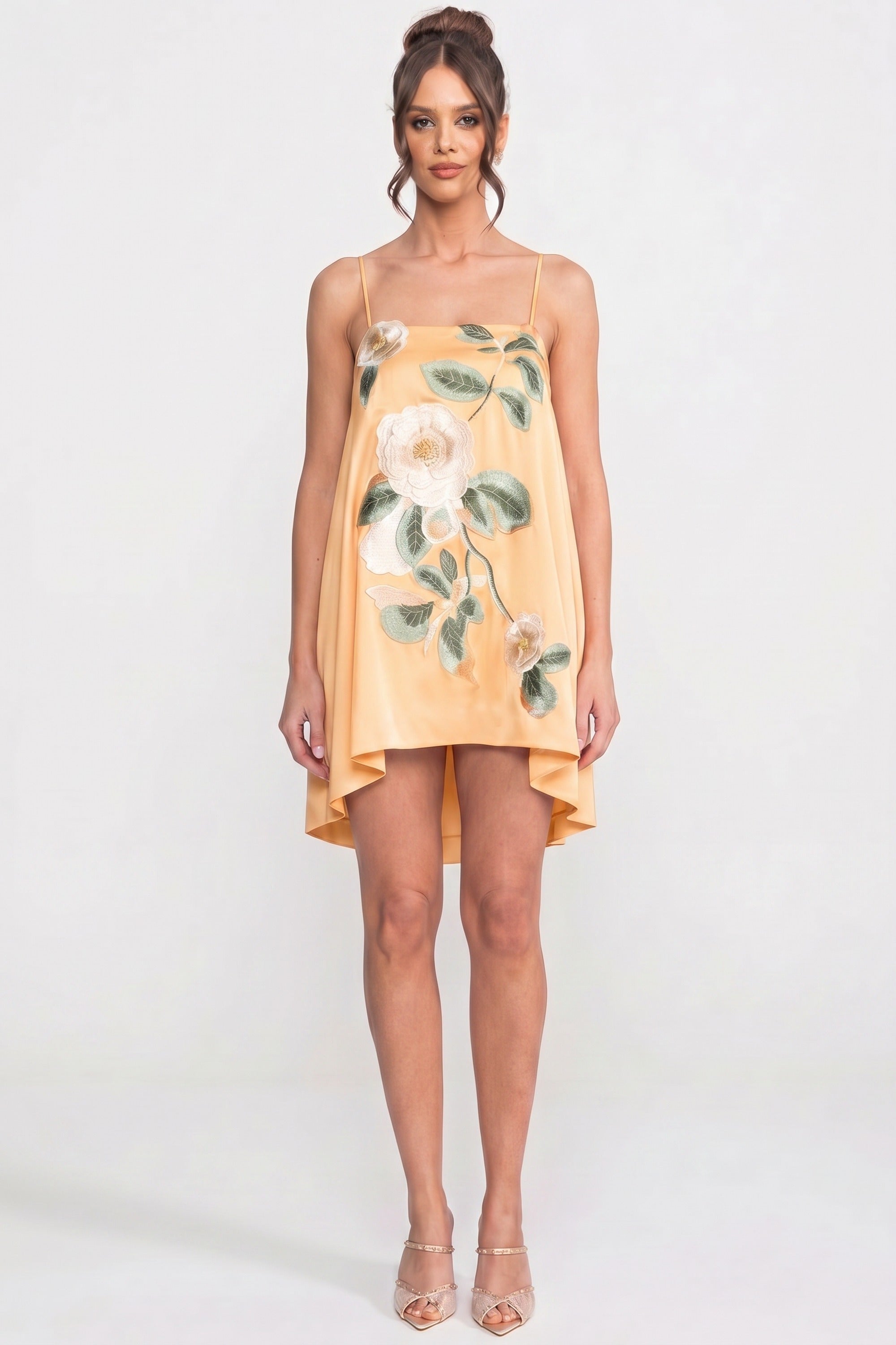 Mini-Kleid mit Spaghettiträgern, 3D-Blumenapplikation und A-Linien-Rock – Gelb 
