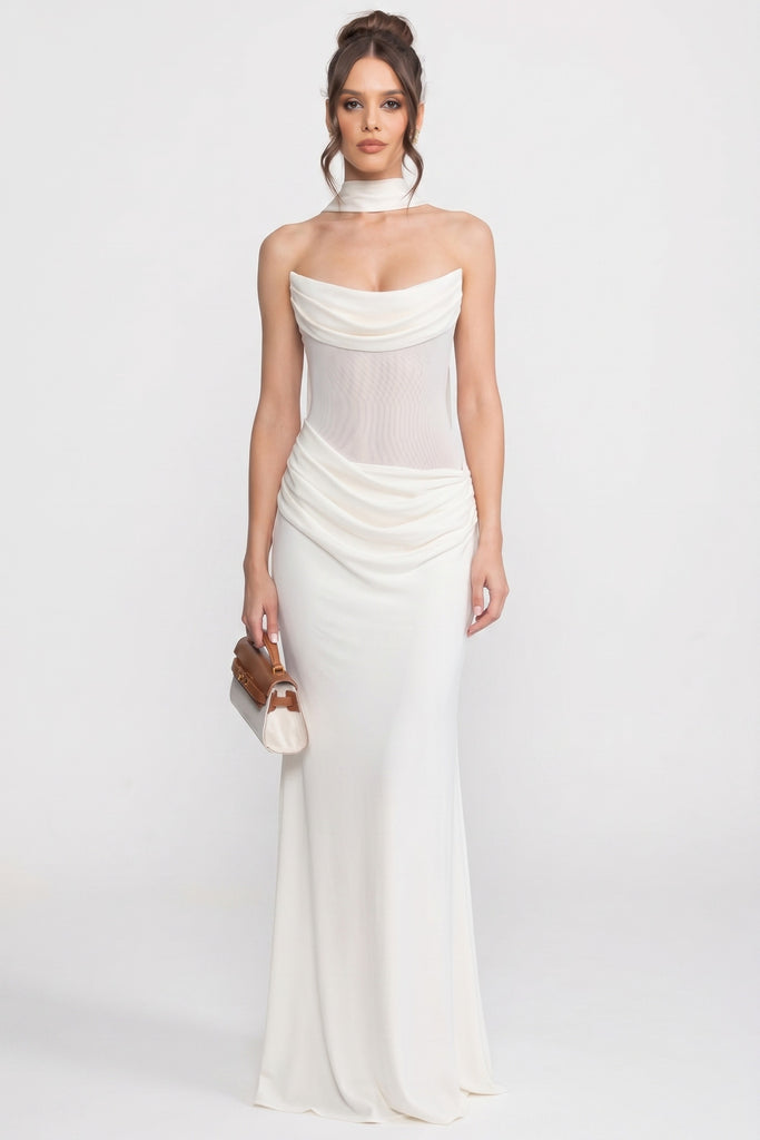 Trägerloses, drapiertes Maxi-Abendkleid mit Wasserfallausschnitt und transparentem Schal – Weiß 