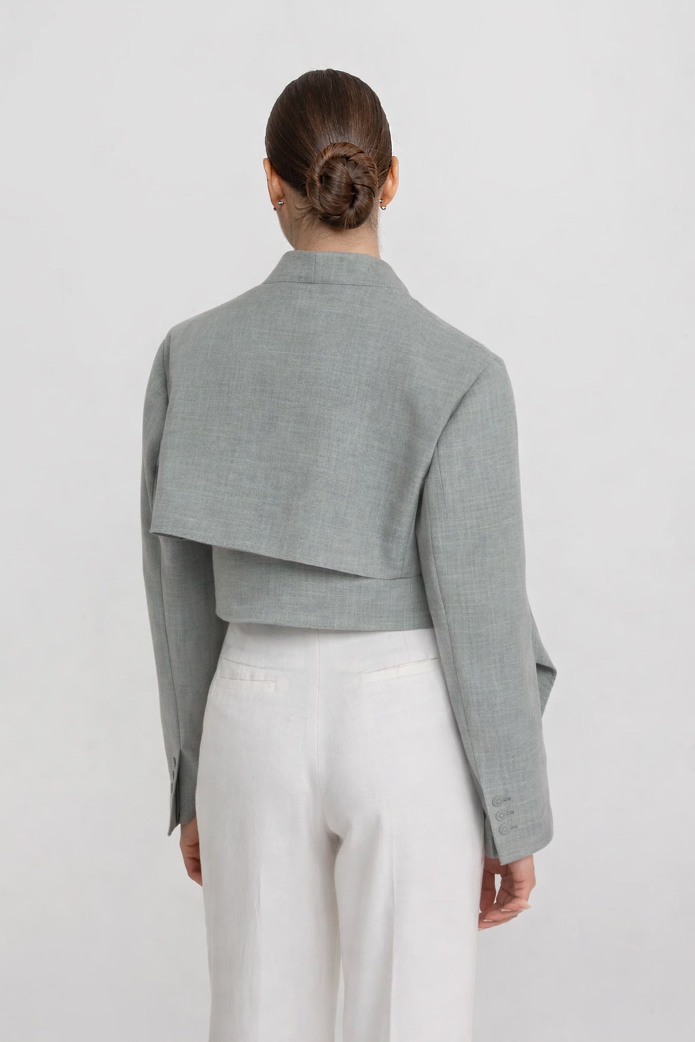 Kurz geschnittener Blazer mit langen Ärmeln und Cut-Out-Taillendetail – Grau 