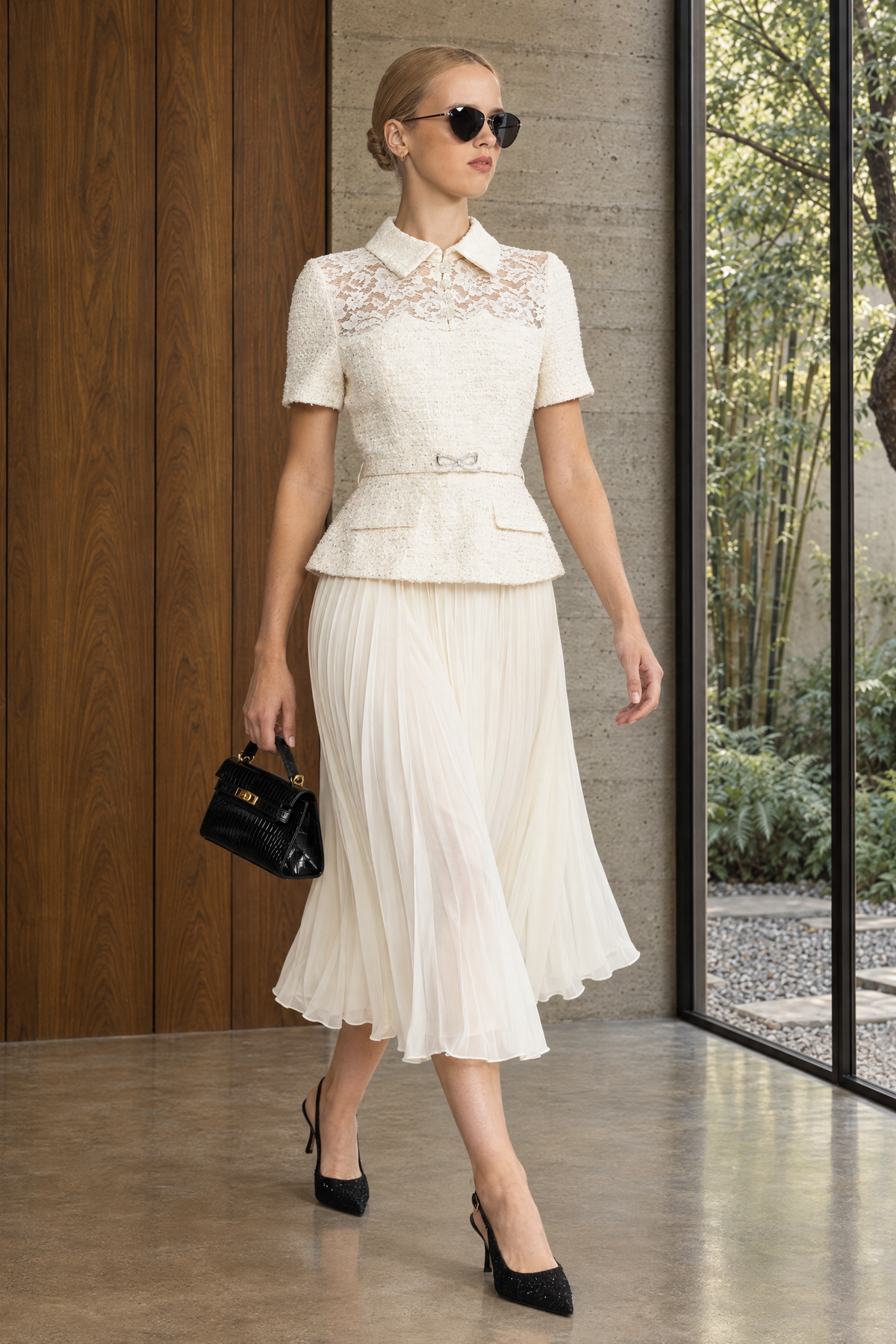 Tweed-Peplumkleid mit Spitzenpasse und plissiertem Rock - Ivoire 