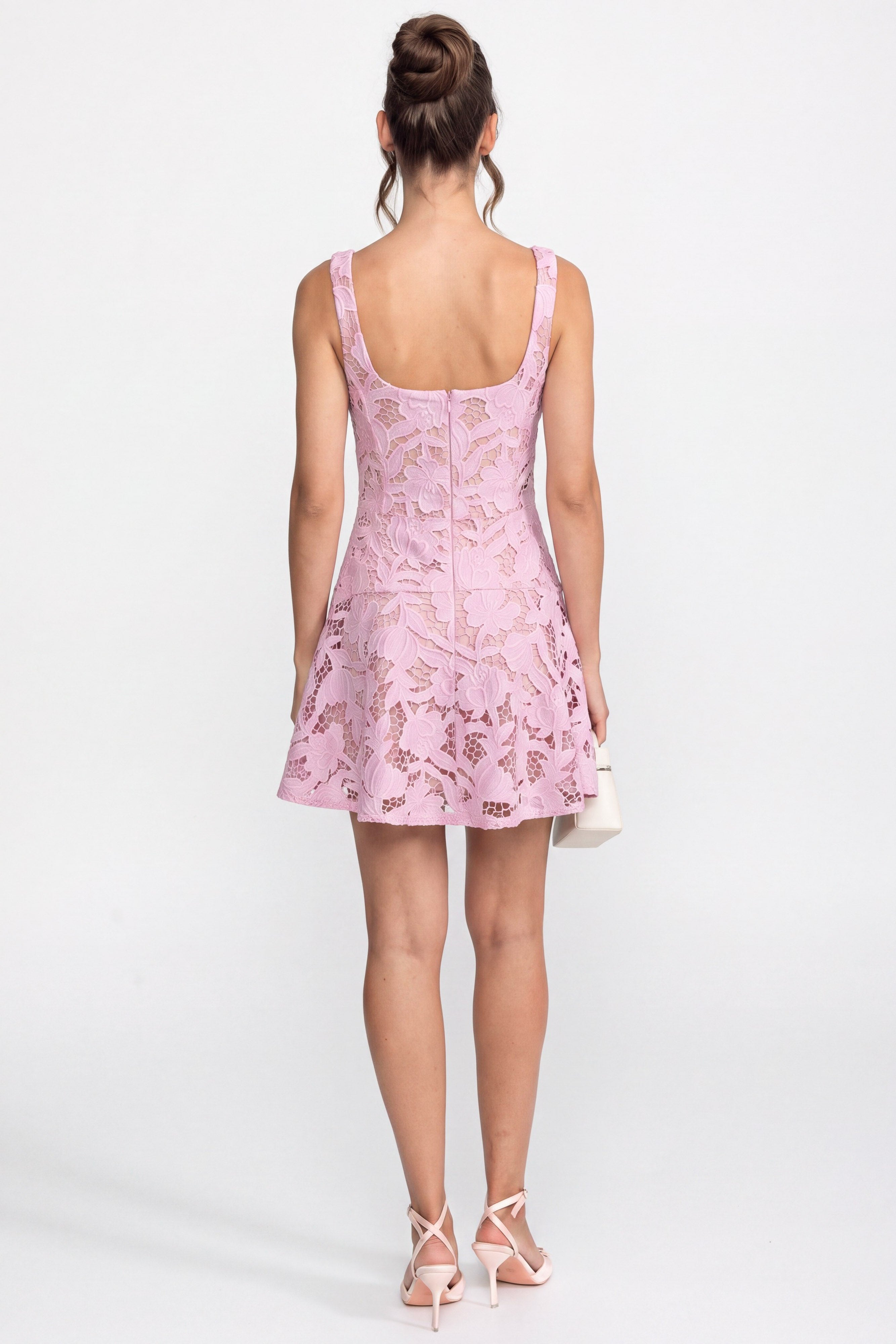 Minikleid aus floraler Spitze mit Kristallbesatz an der Taille - Pink 