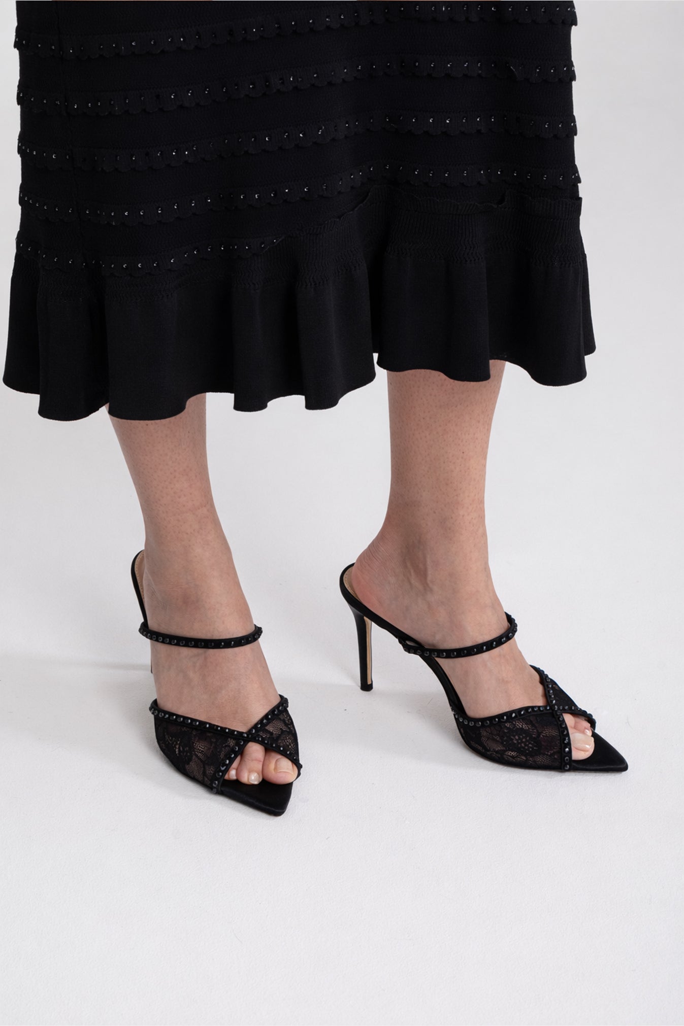 Crystal-Strap Lace-Pumps mit spitzer Zehenpartie - Schwarz 