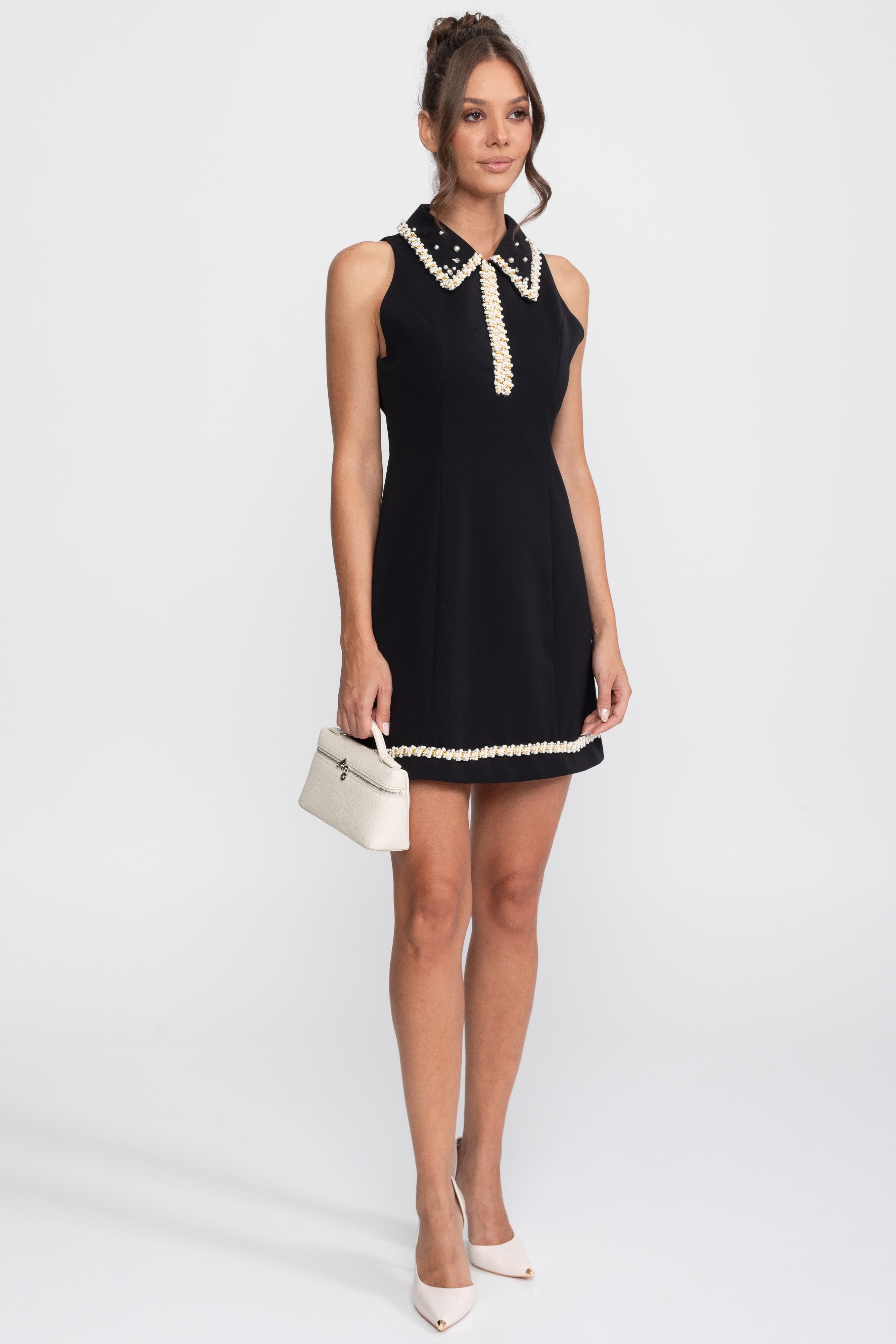 Ärmelloses Mini-Kleid mit perlenverziertem Kragen - Schwarz 