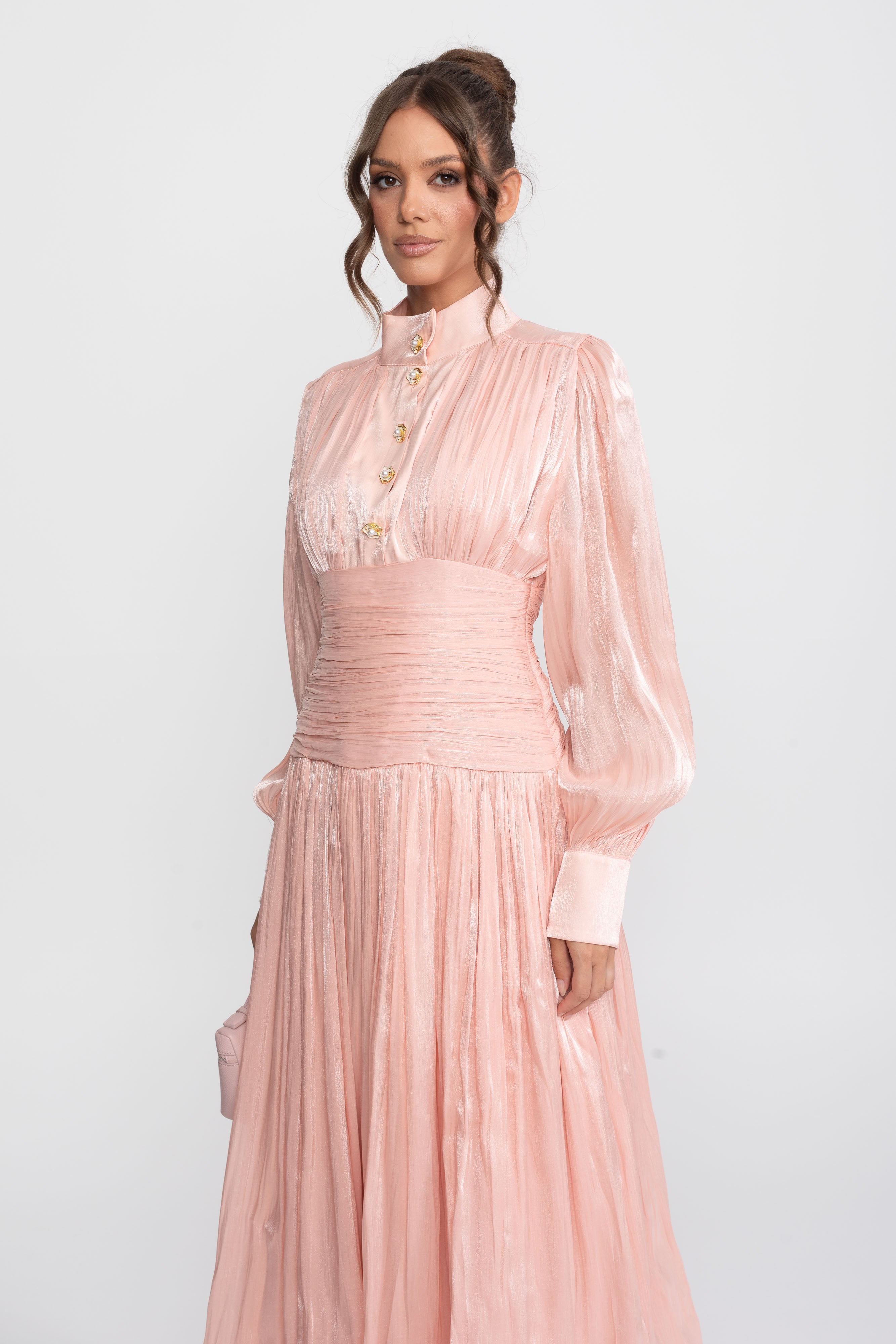 Maxikleid mit Stufendesign und Ballonärmeln mit juwelenbesetzten Rosenknöpfen - Peach 