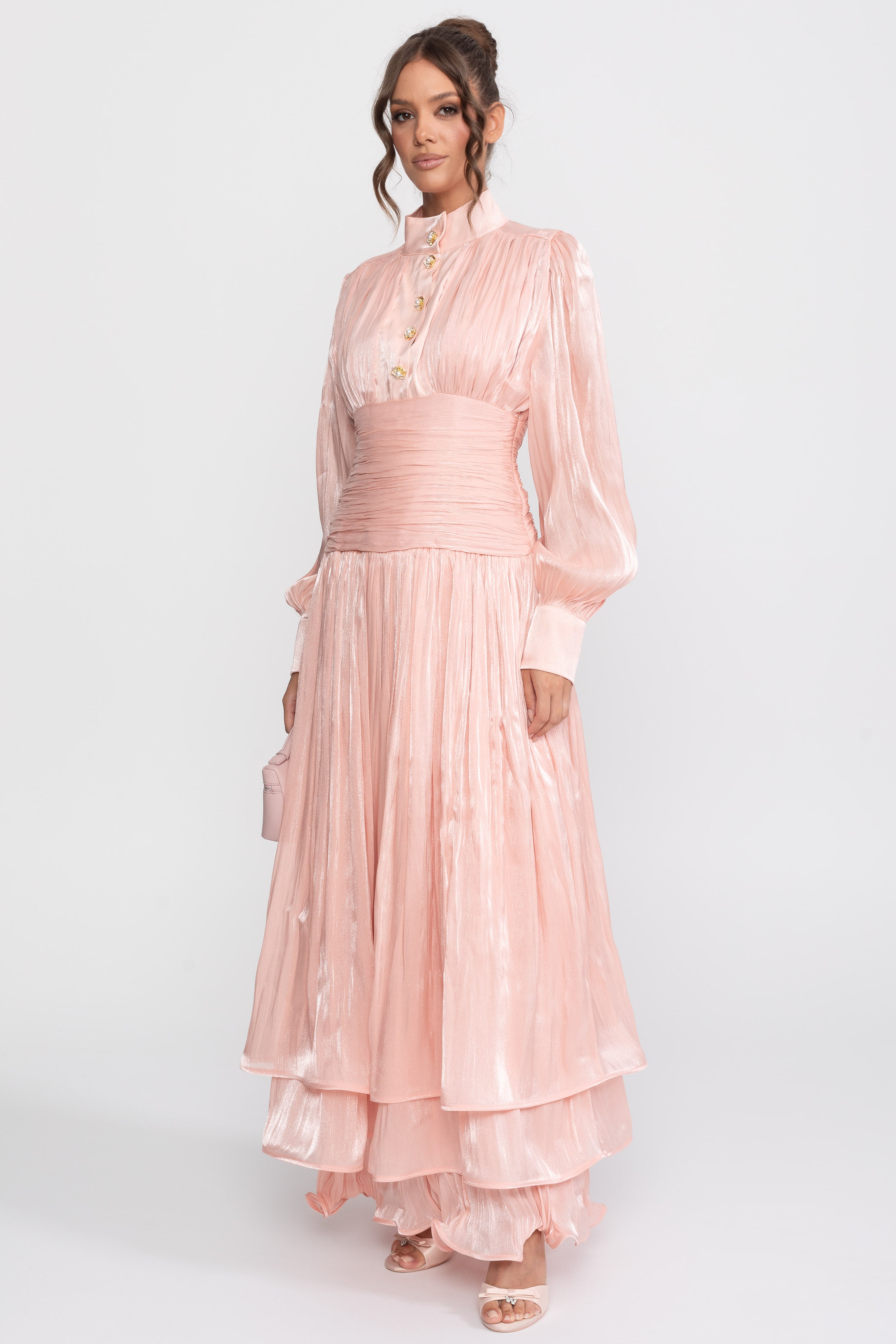 Maxikleid mit Stufendesign und Ballonärmeln mit juwelenbesetzten Rosenknöpfen - Peach 