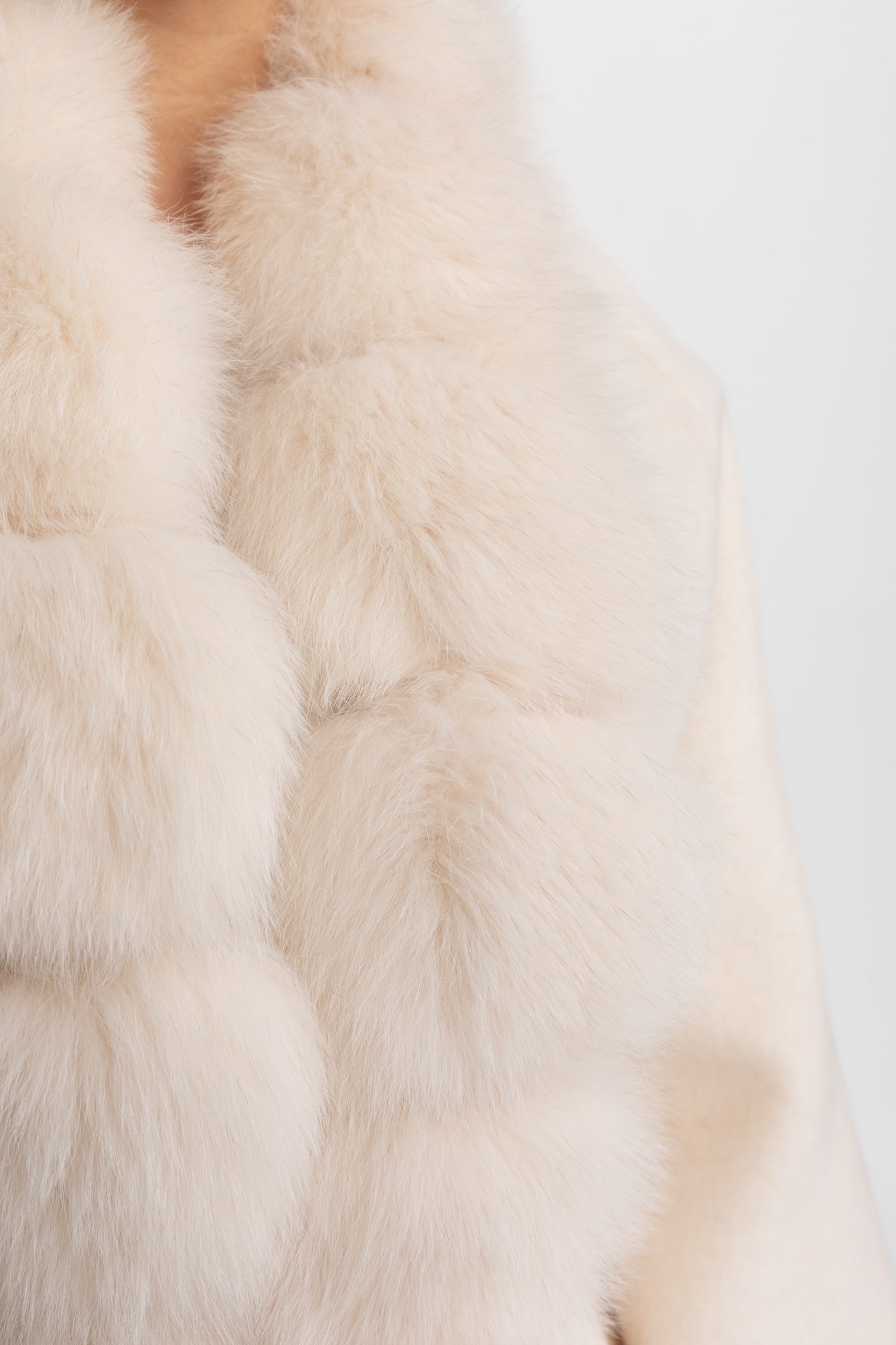 Wool Long Coat with Fox Fur Front – Ivoire