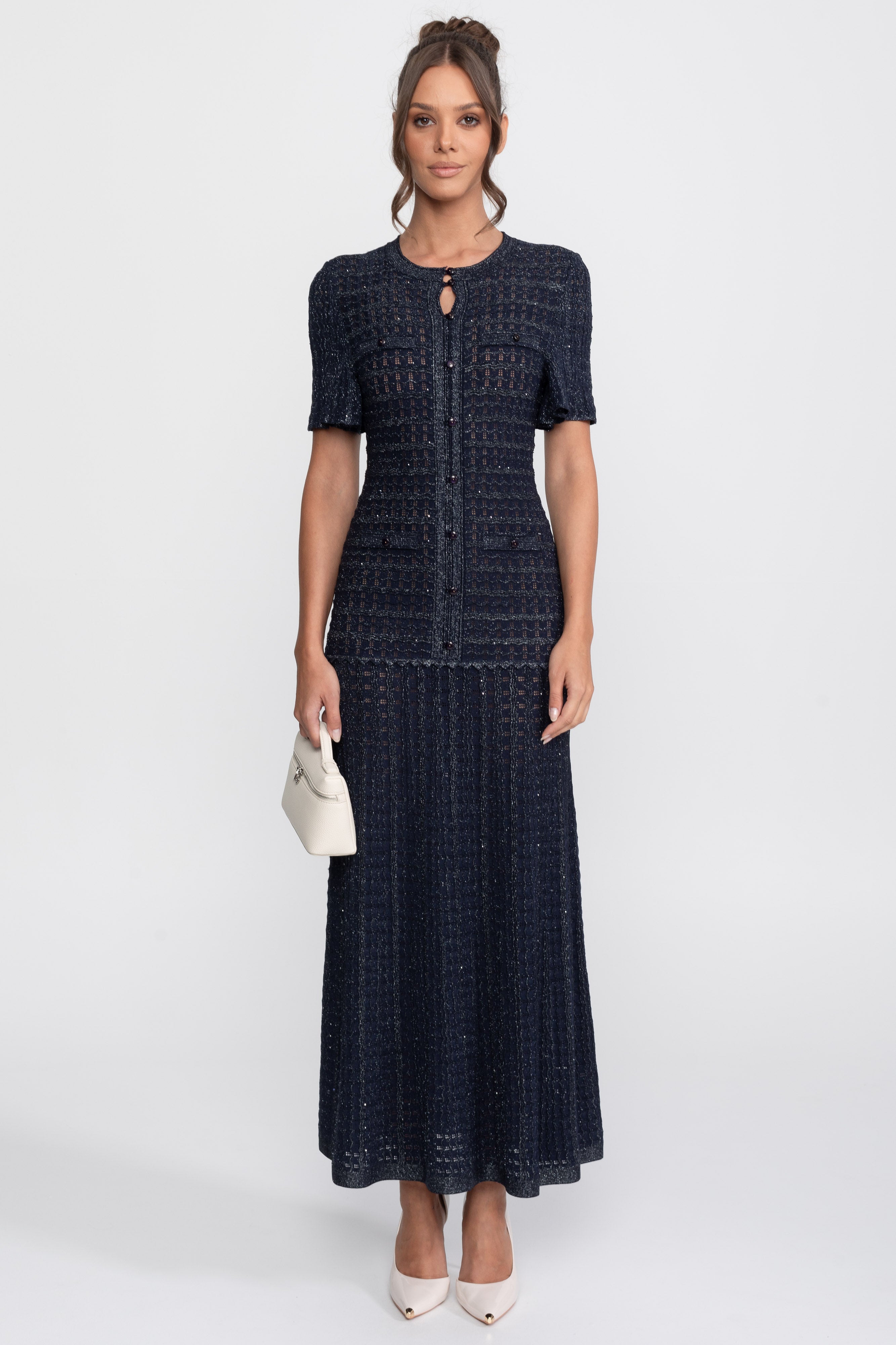 Midi-Kleid mit kurzen Ärmeln und schimmernder Strickstruktur - Navy 