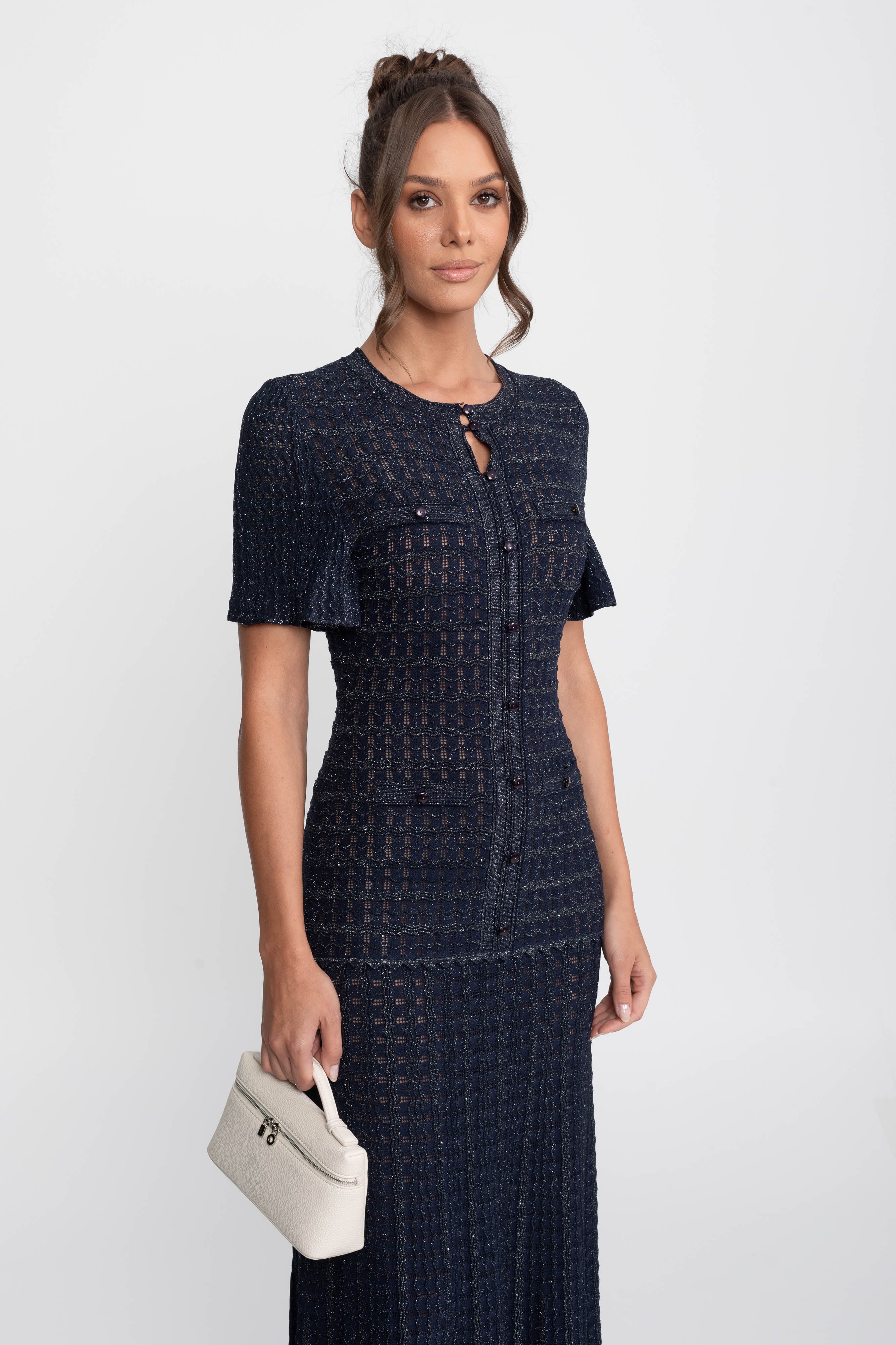 Midi-Kleid mit kurzen Ärmeln und schimmernder Strickstruktur - Navy 