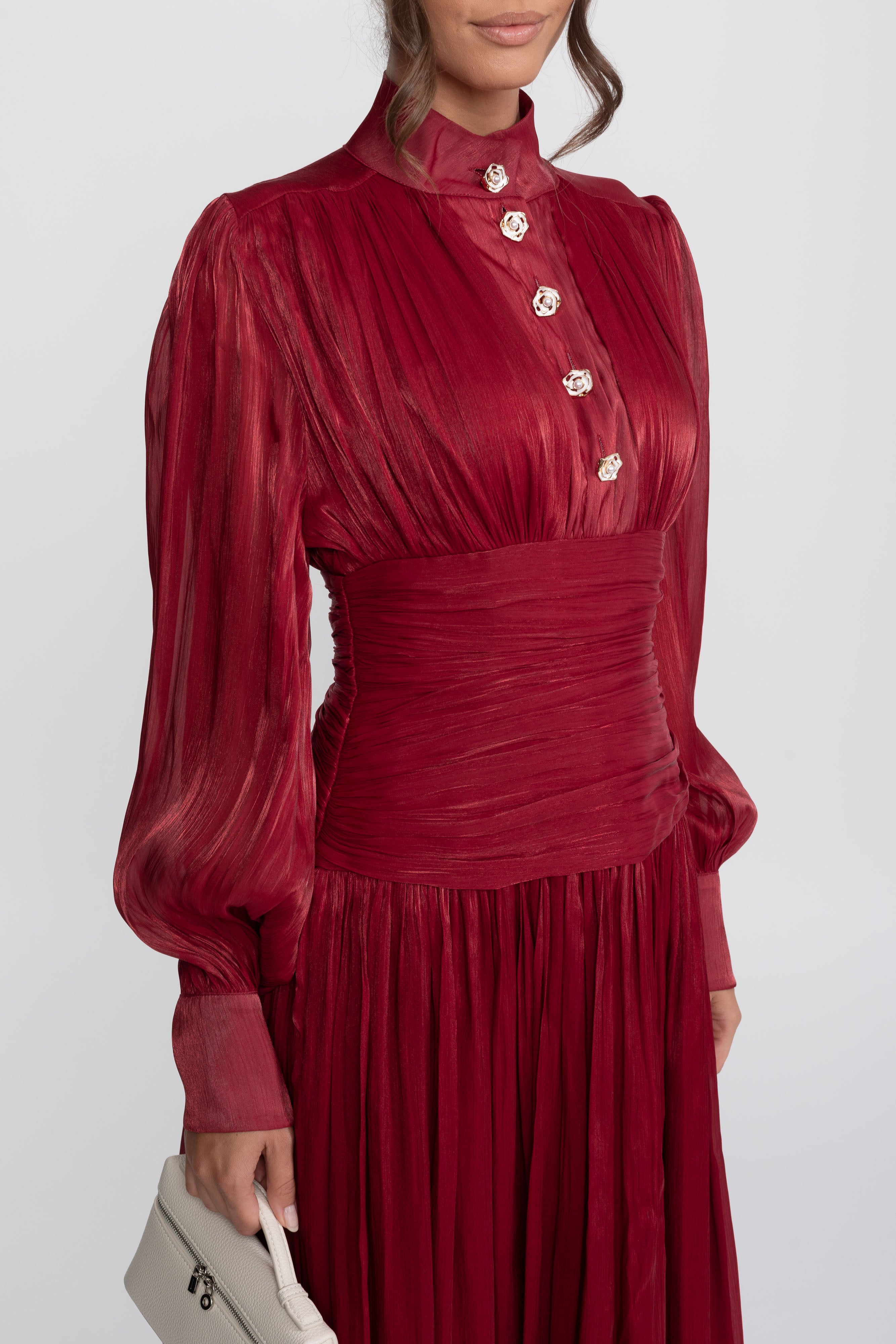 Maxikleid mit gestuften Ballonärmeln und juwelenbesetzten Rosenknöpfen - Rot 