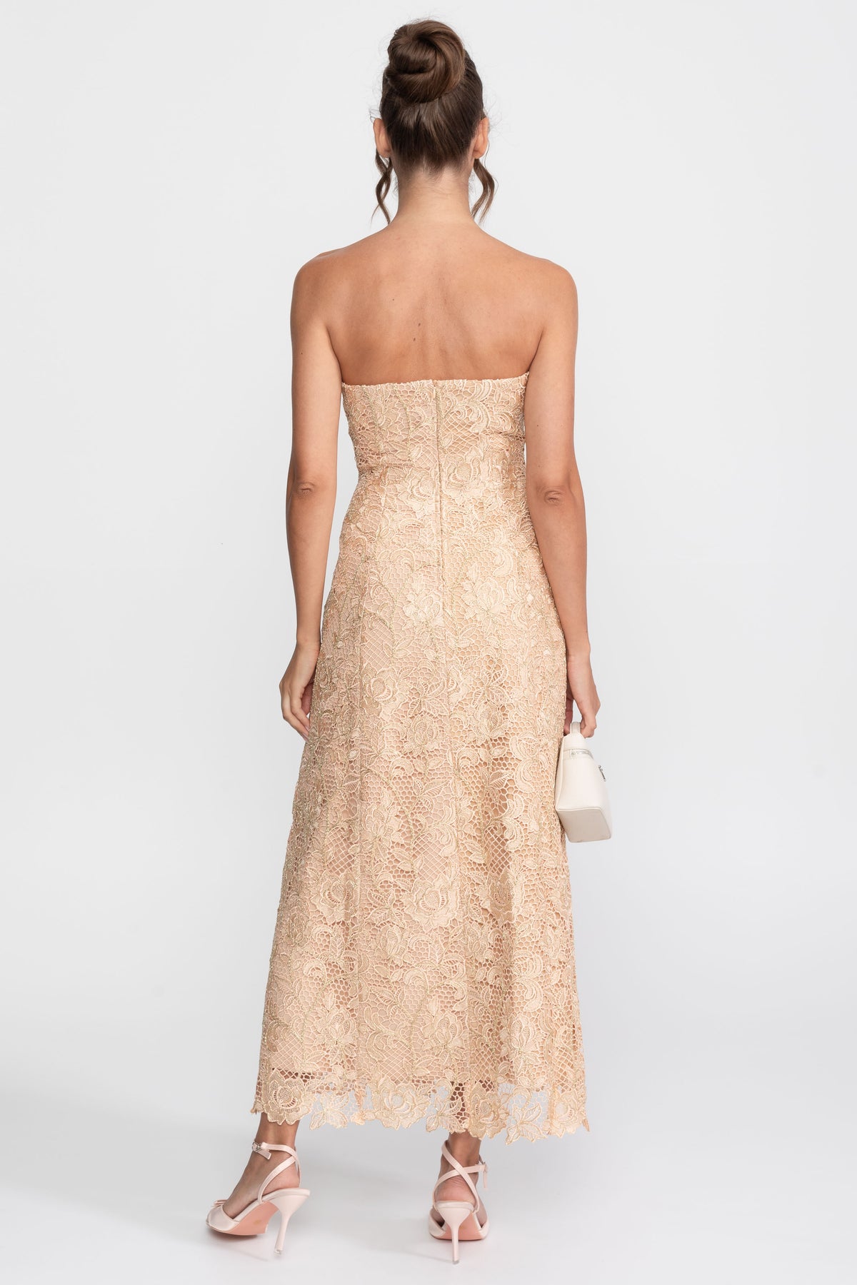 Schulterfreies Ballkleid aus floraler Spitze mit vollem A-Linien-Rock - Gold 