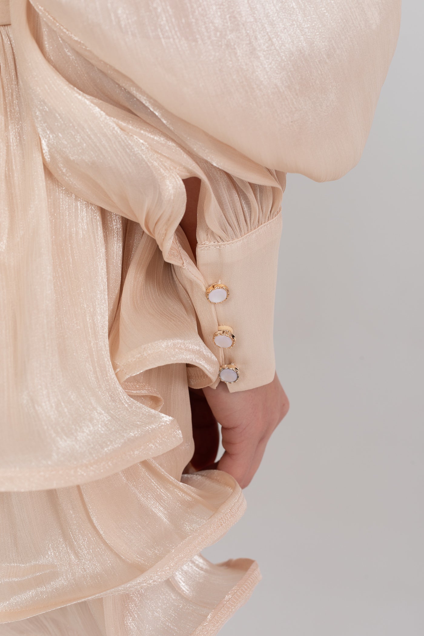 Langes, drapiertes Minikleid mit Stufenvolant-Rock - Champagne 