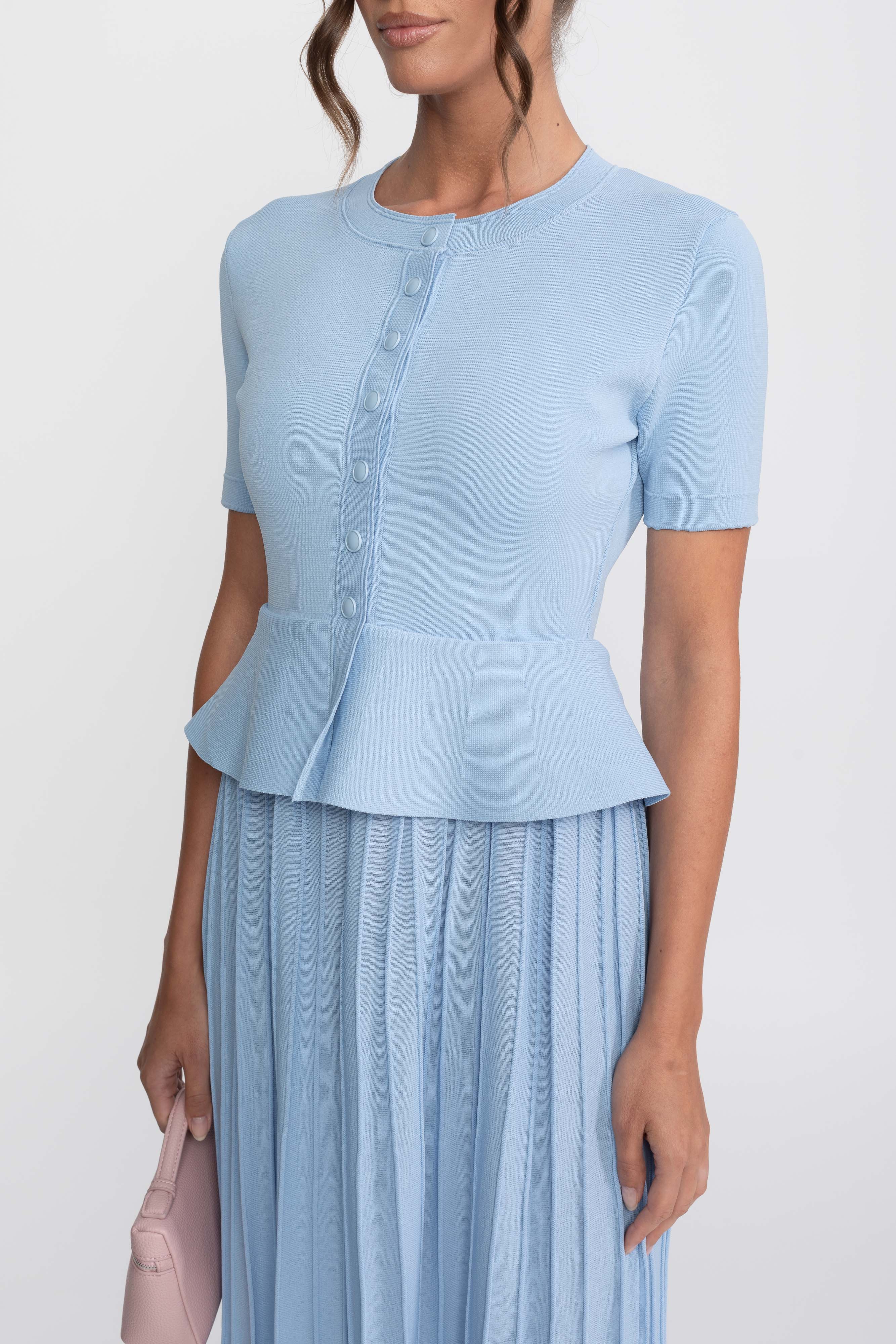 Peplum-Strick-Midikleid mit Knopfleiste - Light Blue 