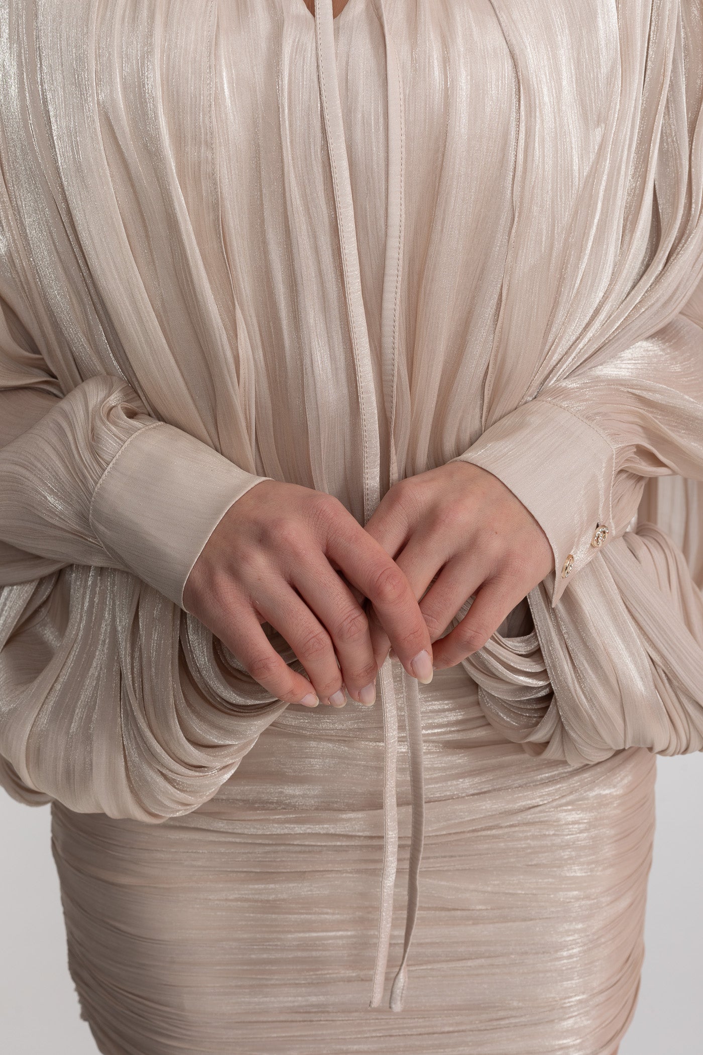 Langes, drapiertes Mini-Kleid mit Fledermausärmeln - Champagner 