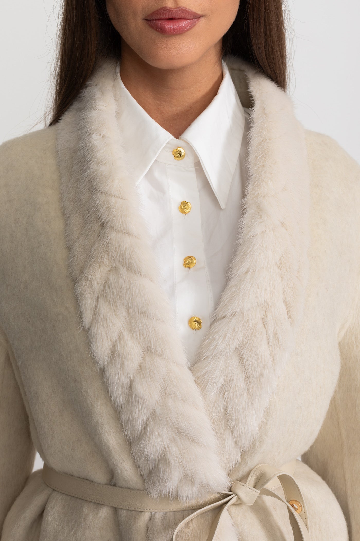 Luxurious Wool Trim Jacket With Belted Waist and Sable Fur – Ivoire
