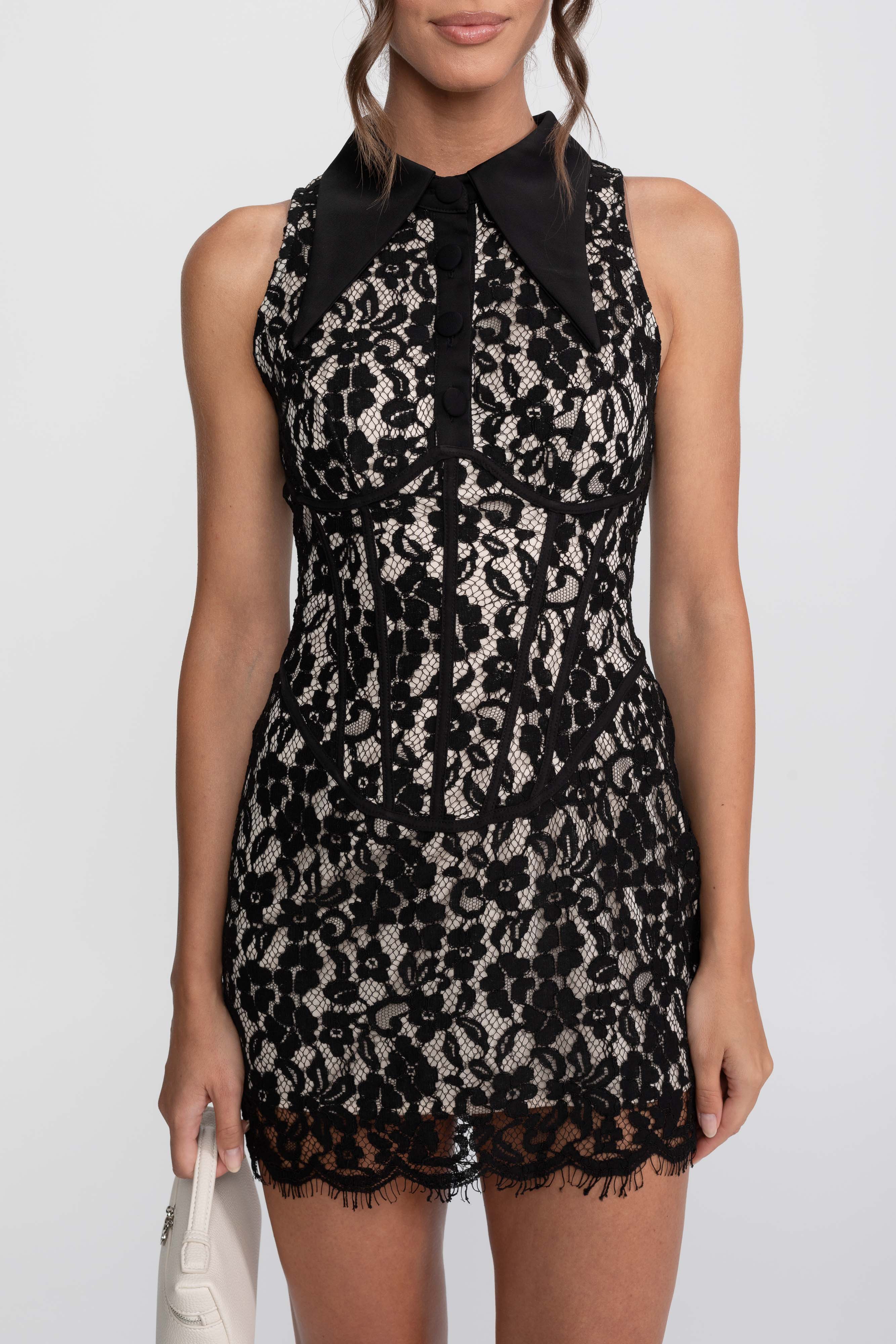 Mini-Kleid mit Spitzenkorsett, Kragen und geknöpfter Vorderseite - Schwarz 