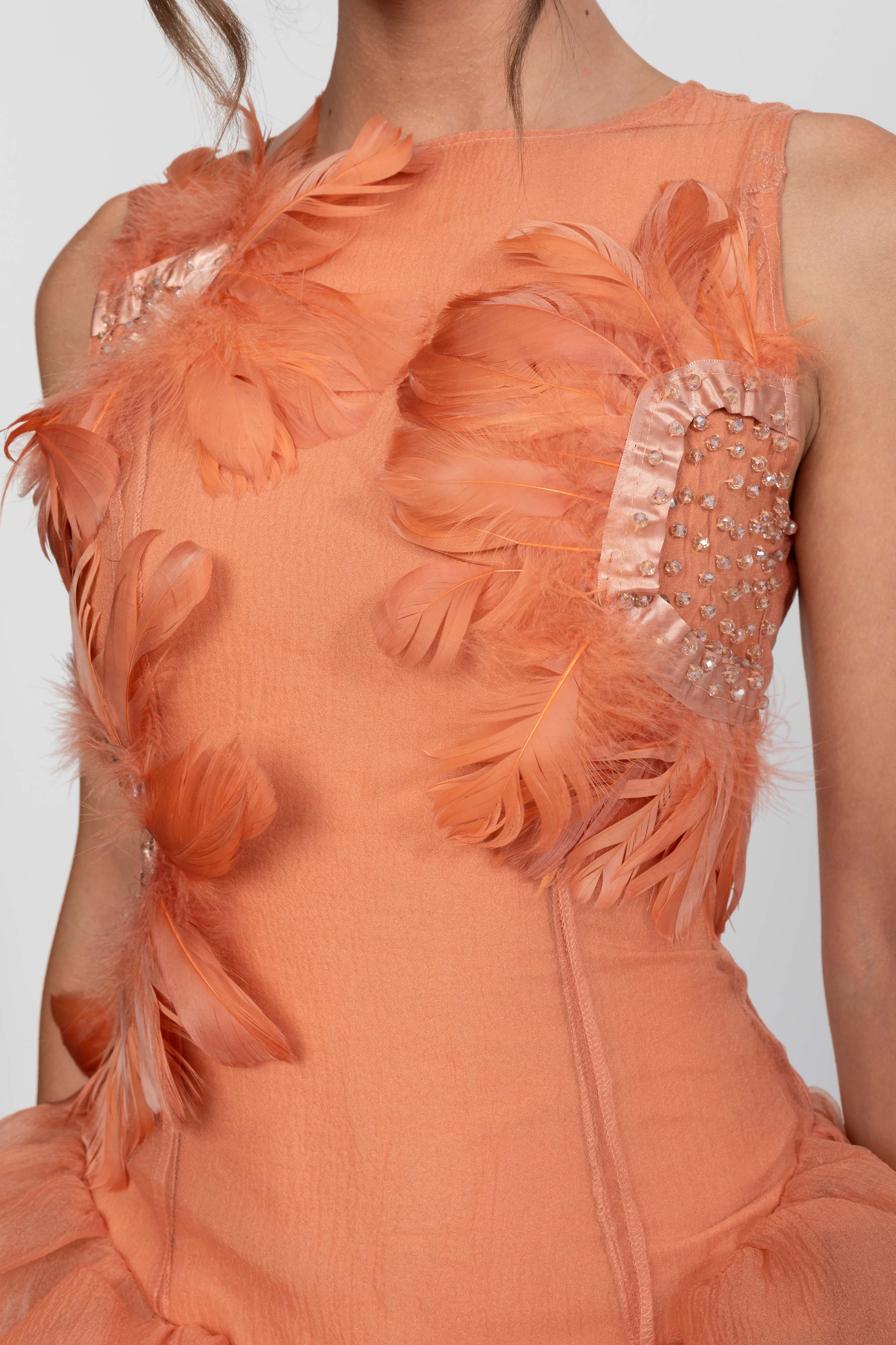 3D-Federapplikations-Peplum-Minikleid mit Kristallperlen - Orange 