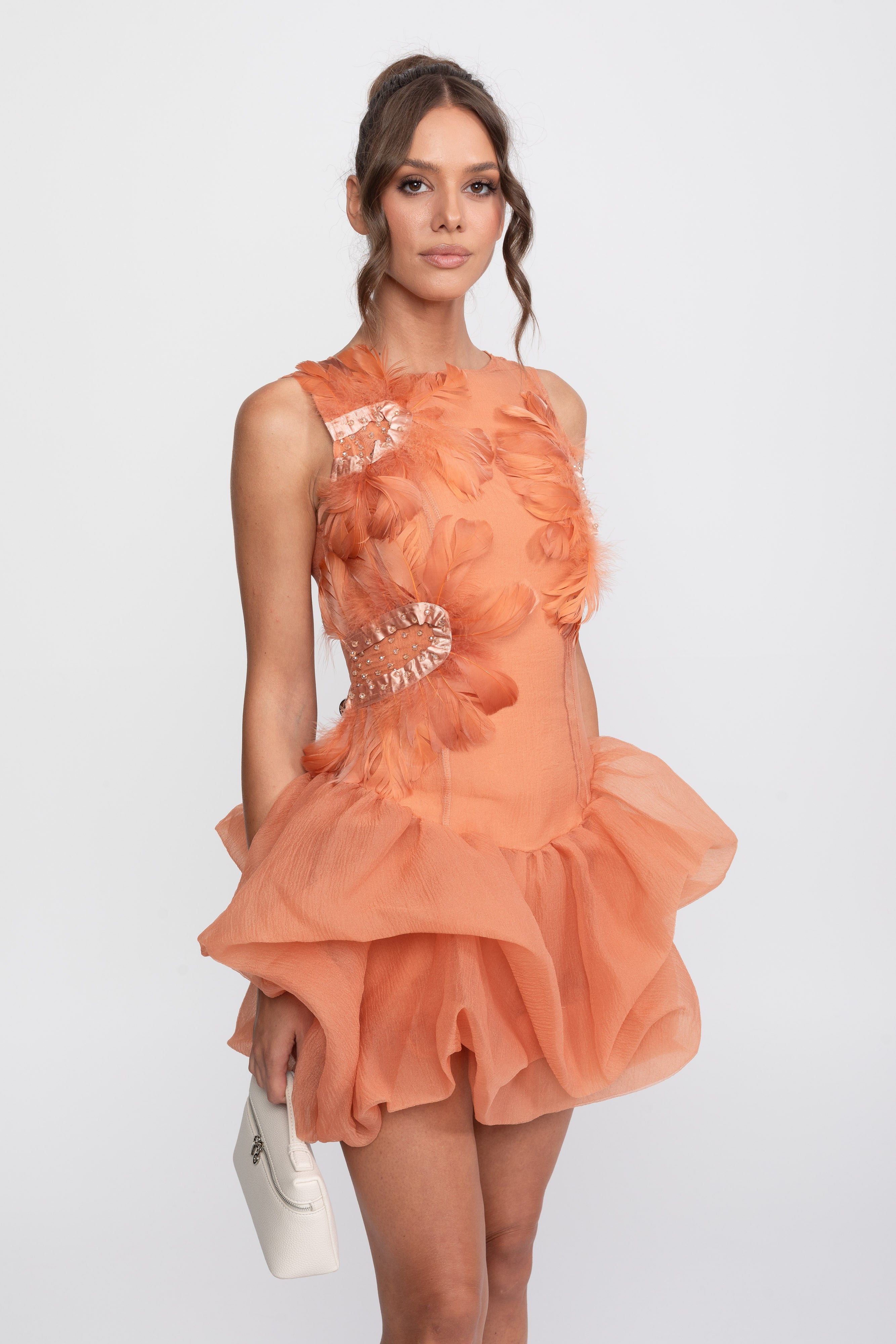 3D-Federapplikations-Peplum-Minikleid mit Kristallperlen - Orange 