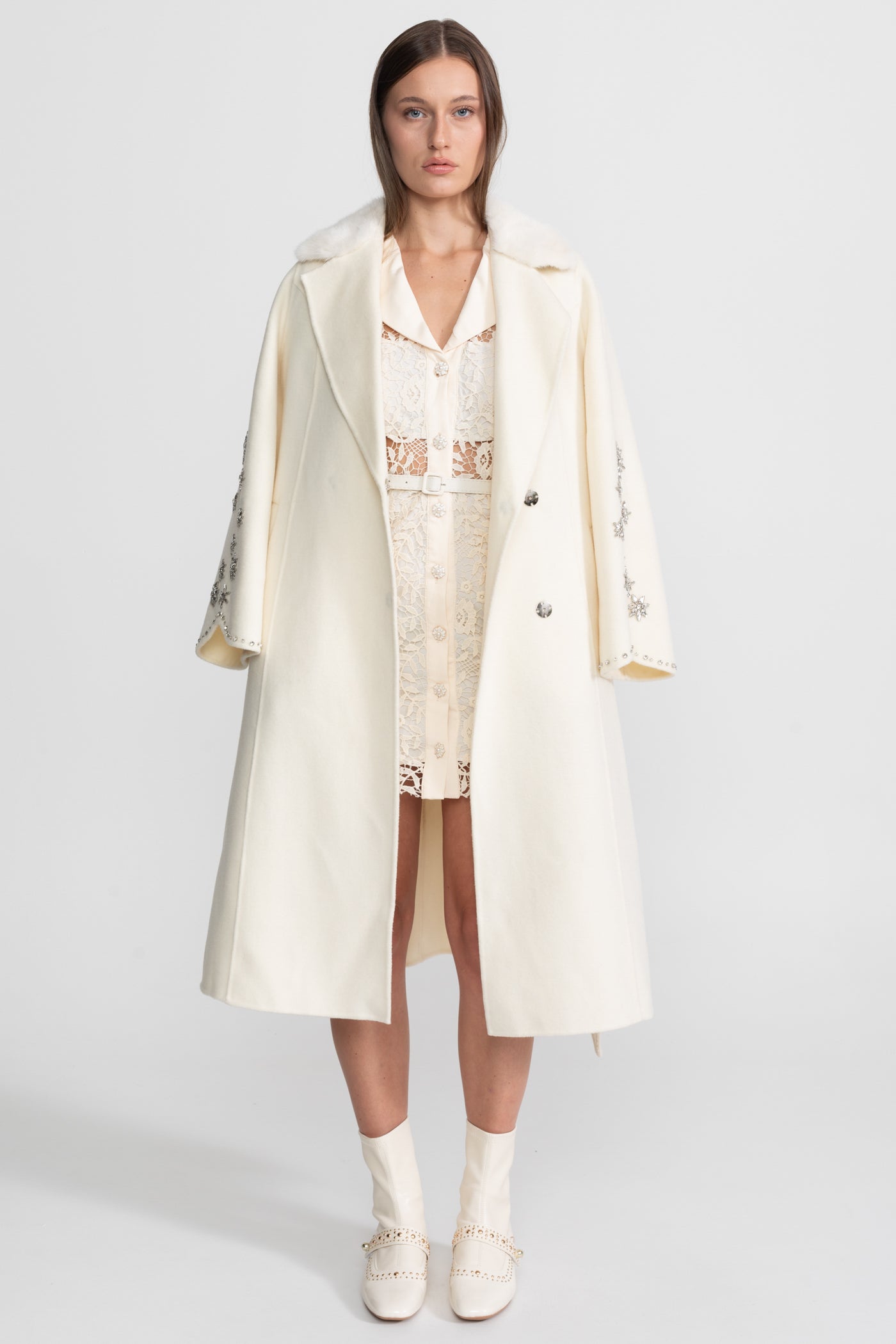 Lace Mini Dress with Contrast Collar and Jewel Buttons - Ivoire