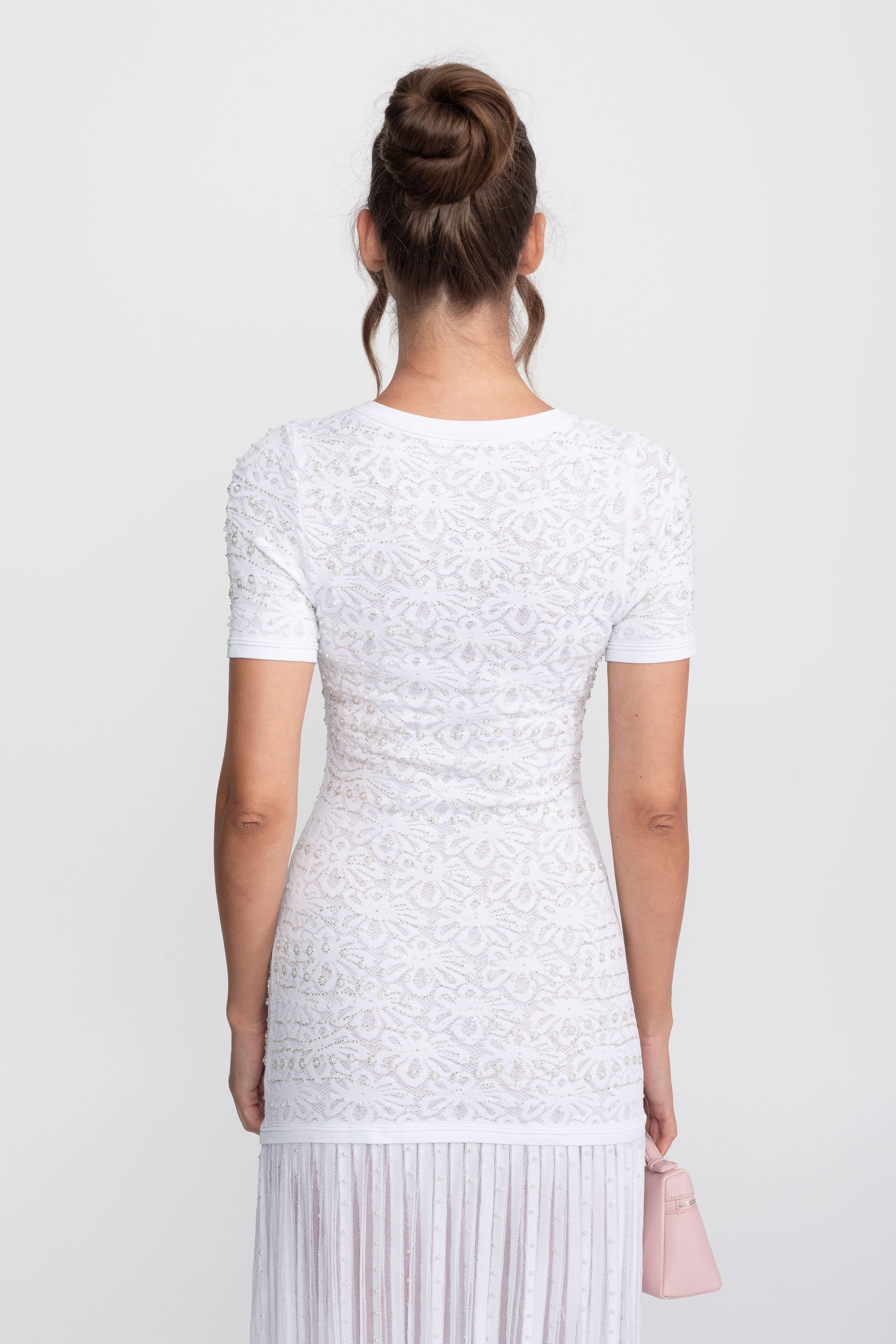 Midi-Kleid mit kurzen Ärmeln und Perlenverzierung - Weiß 