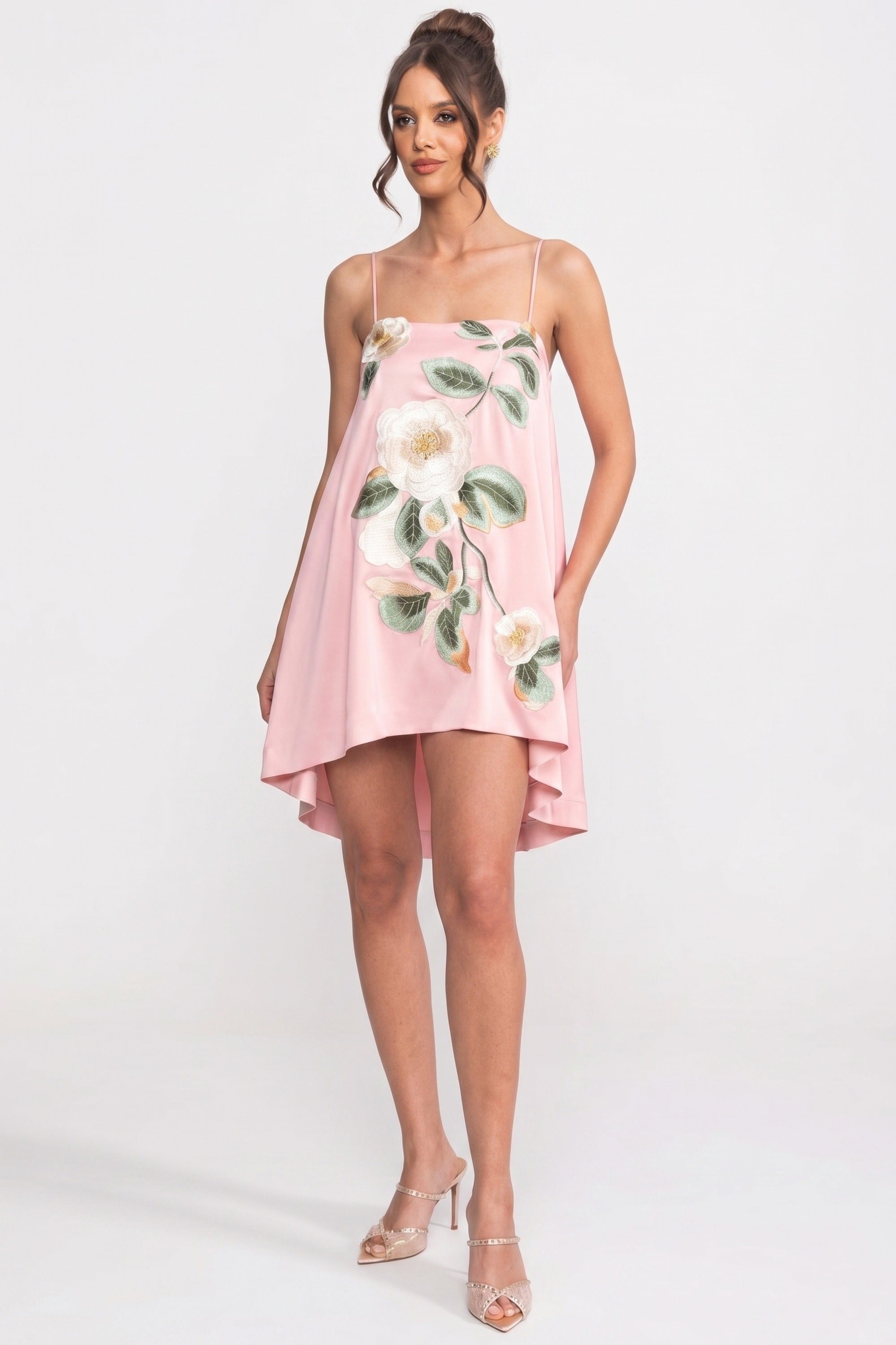 Mini-Kleid mit Spaghettiträgern, 3D-Blütenapplikation und A-Linien-Rock - Pink 