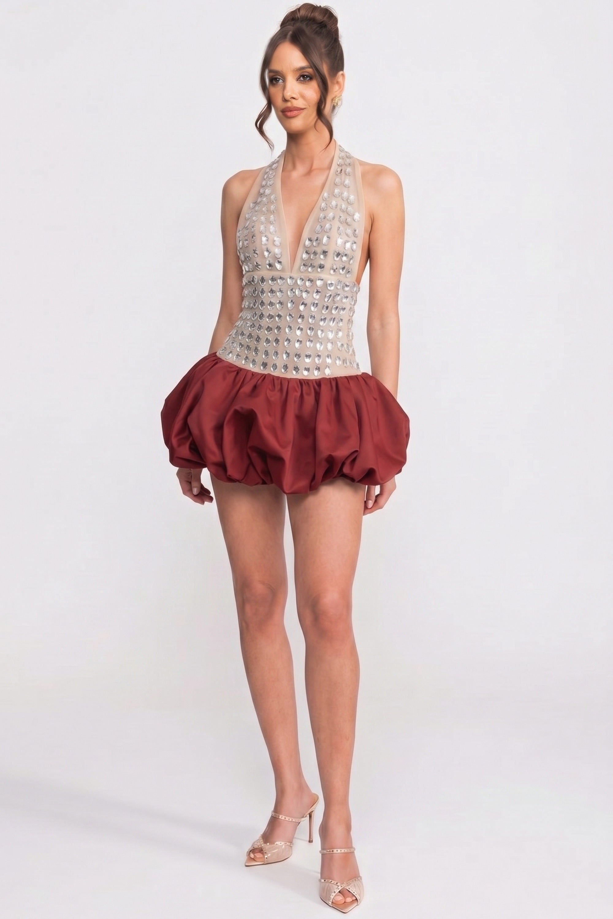 Mini-Kleid mit Neckholder und Blasenrock, verziert mit Kristallen – Rot 