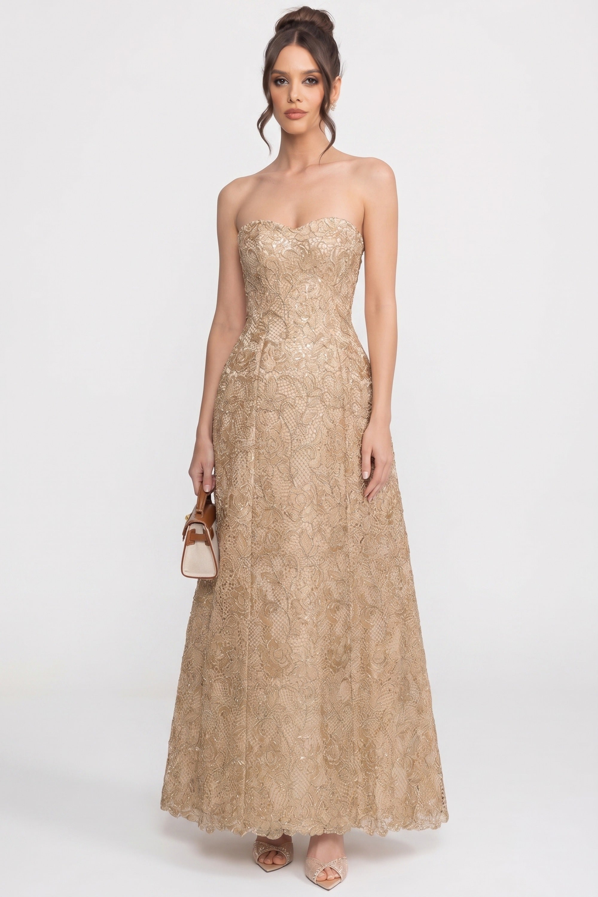 Schulterfreies Ballkleid aus floraler Spitze mit vollem A-Linien-Rock - Gold 