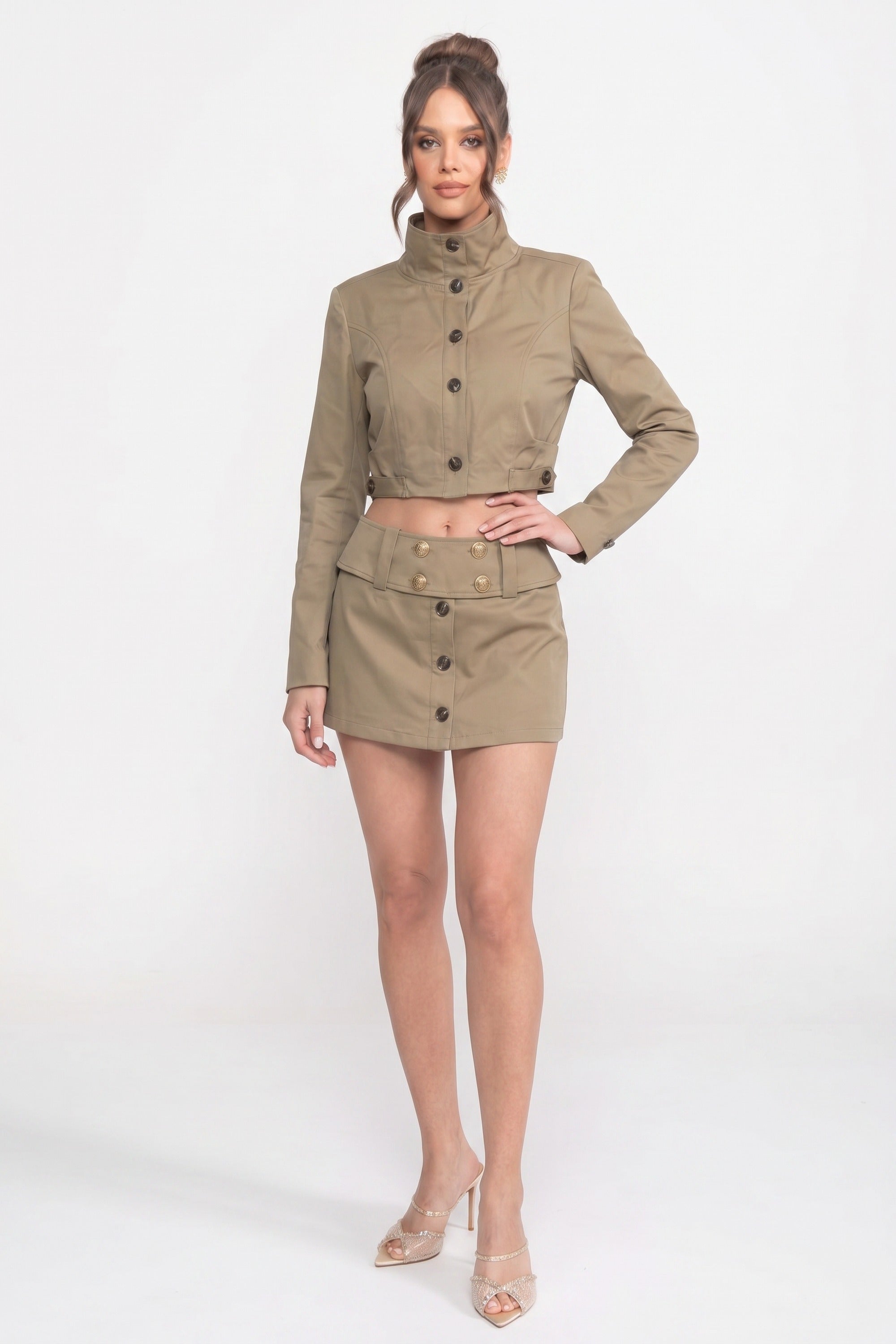 Doppelreihiges, verkürztes Jacken- und Minirock-Co-Ord-Set – Khaki 